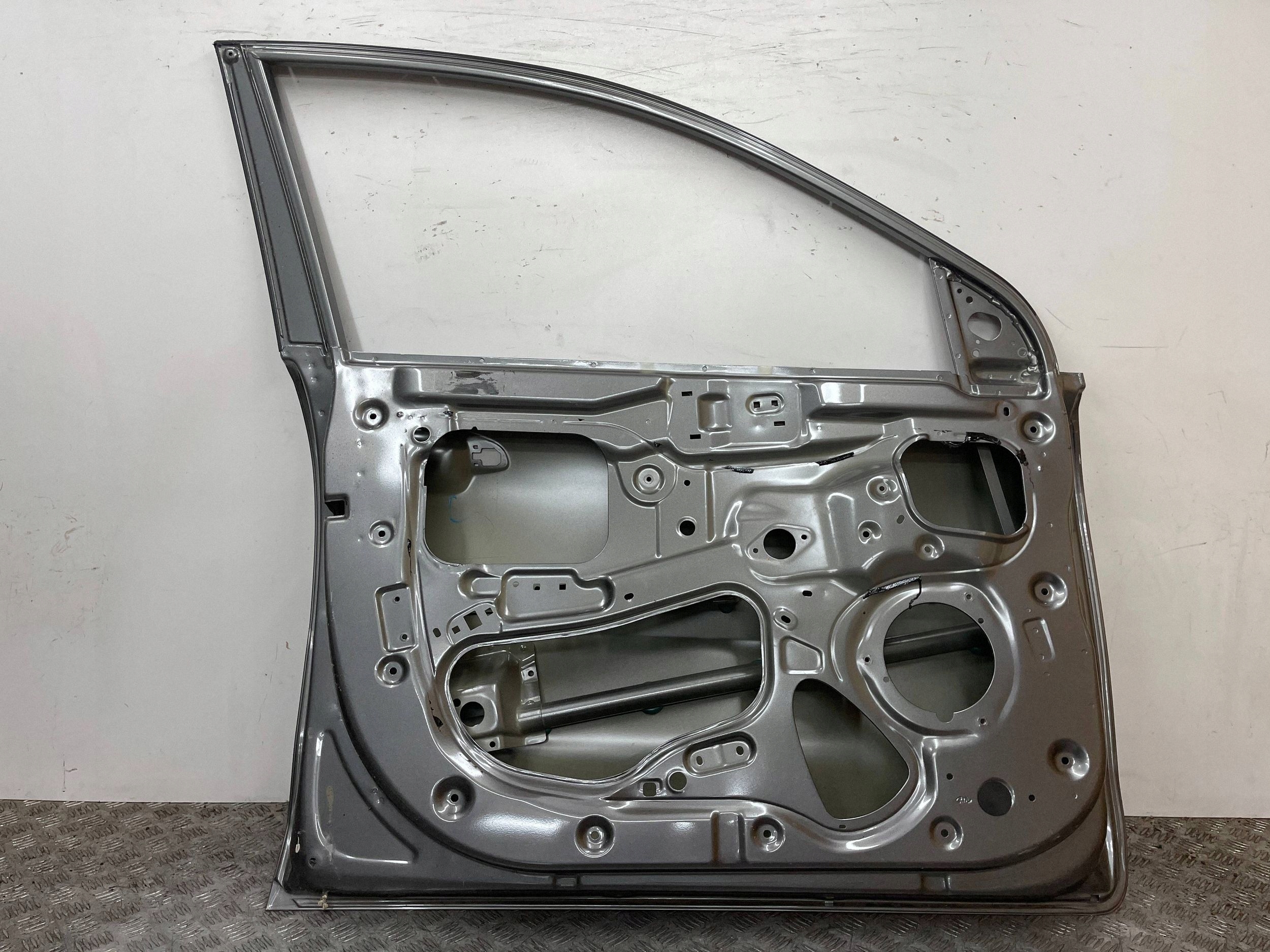 door front front left KIA Stonic 17- YB CUV