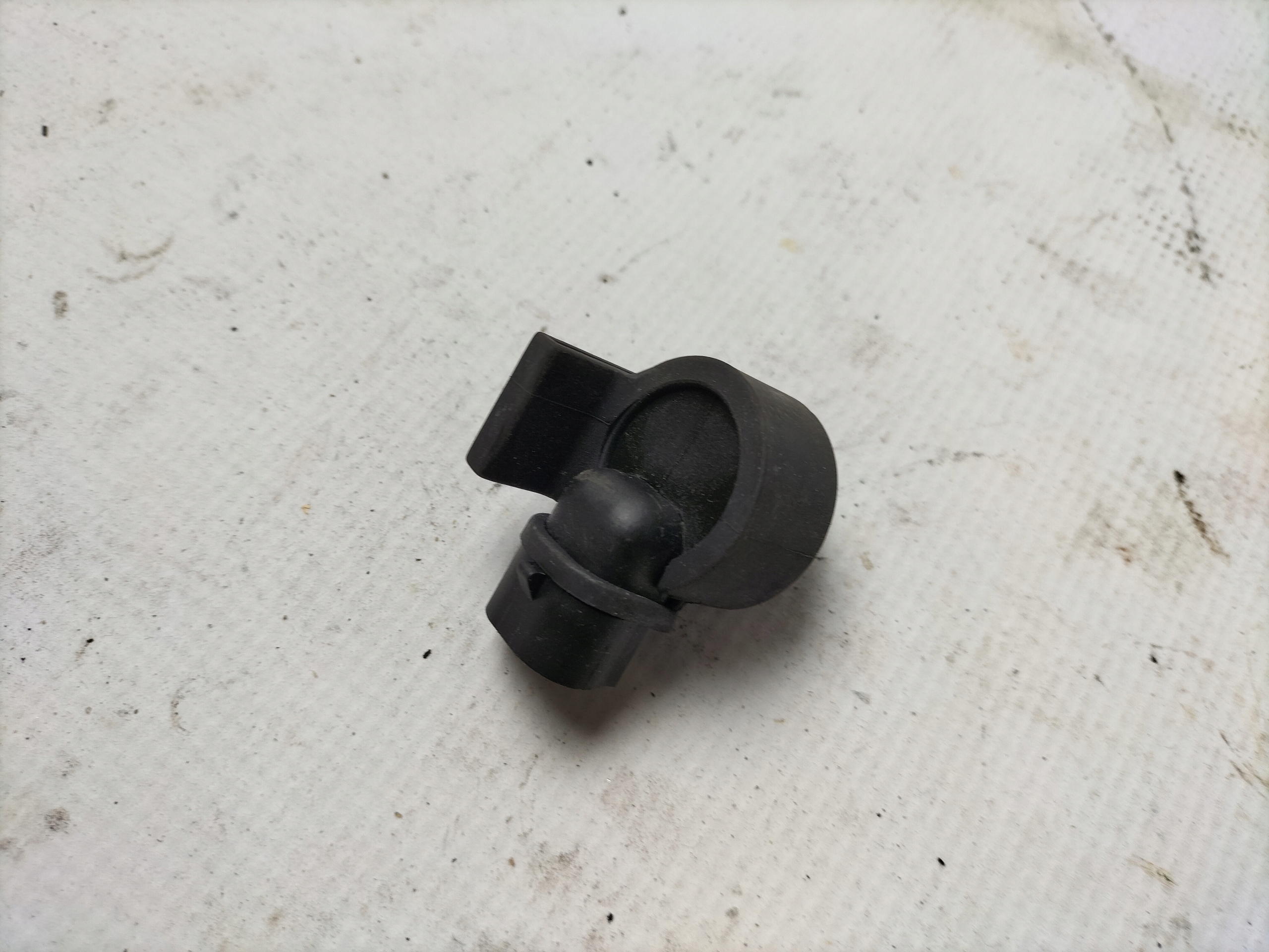 76511010000 - KTM Duke 690 LC4 2012-датчик