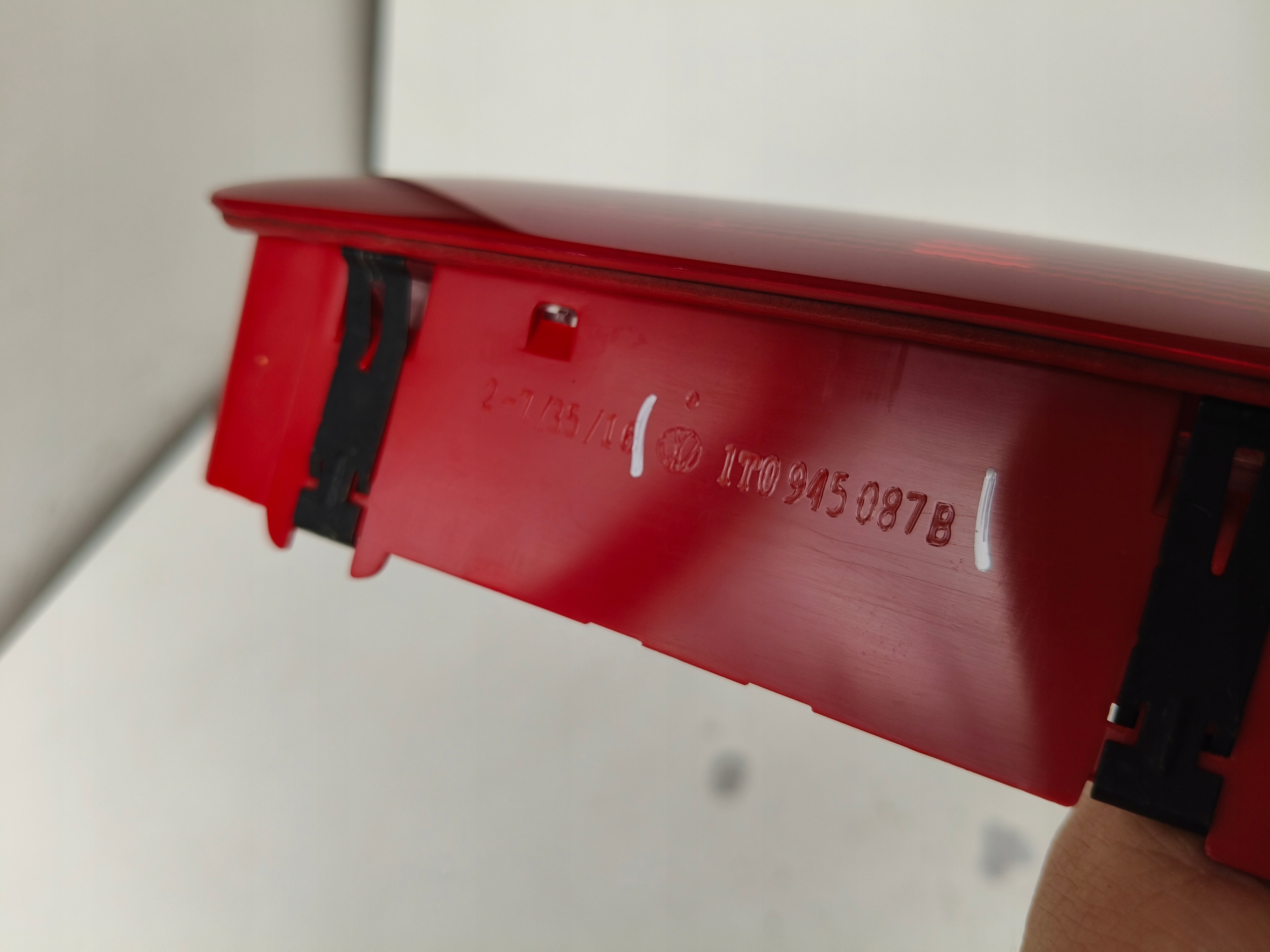 TRZECIE light STOP VW TOURAN 1T 1T0 10- LED