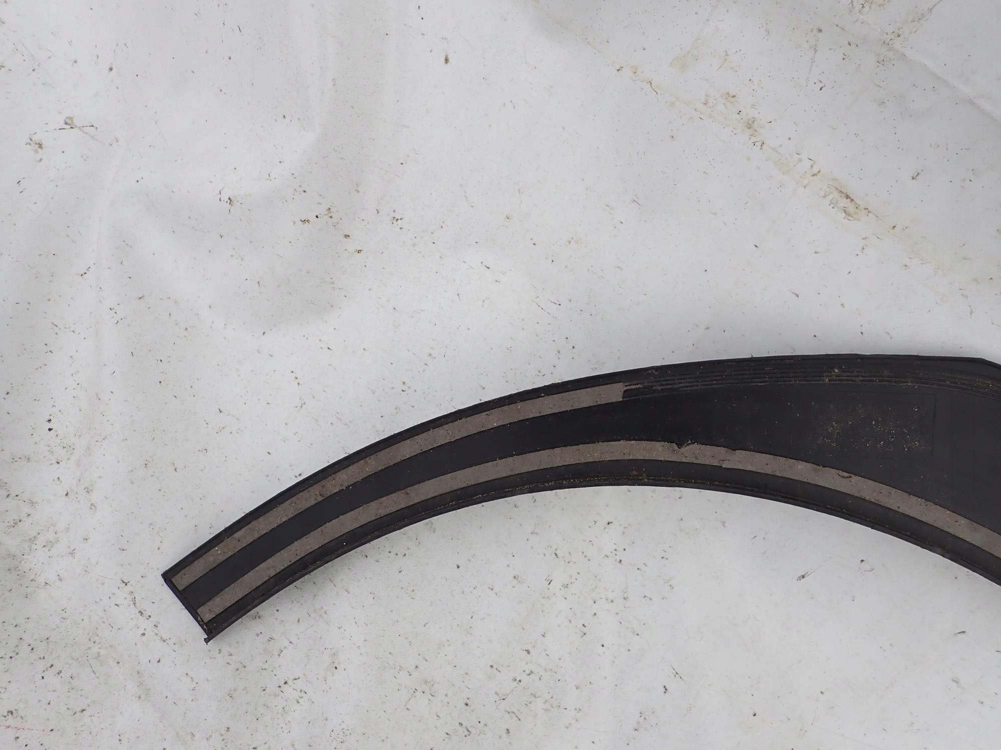 MERCEDES E-KLASA ALL-TERRAIN 16- moulding right rear part