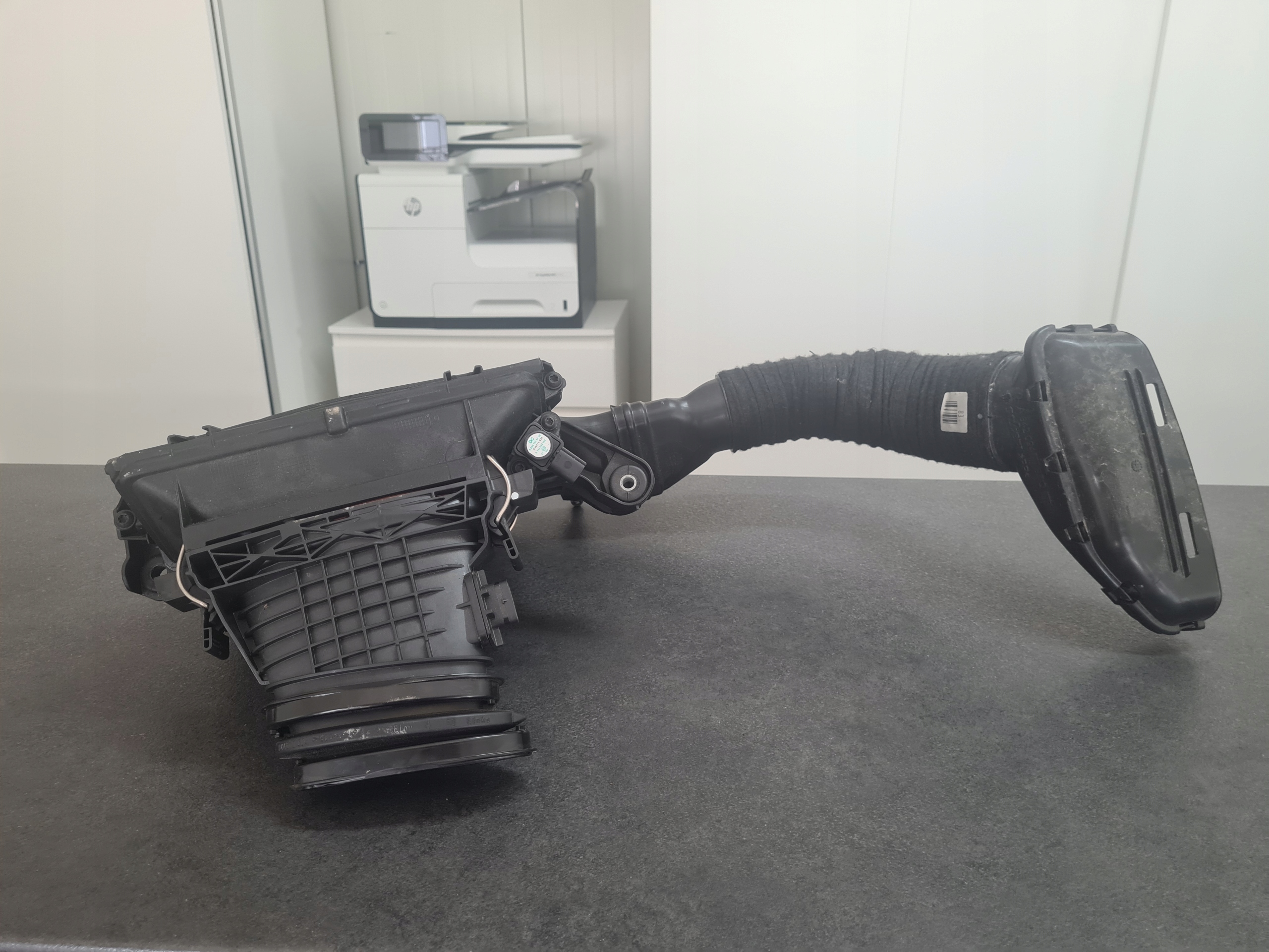 PRZEPŁYWOMIERZ DOLOT FILTR POWIETRZA MERCEDES W213