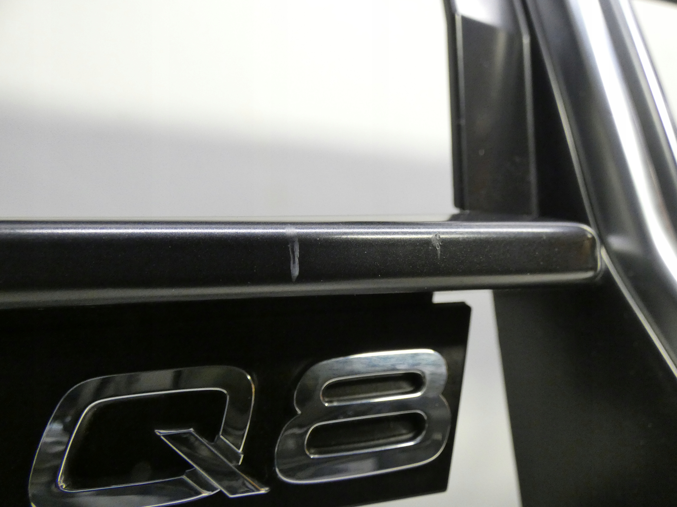 AUDI SQ8 2018- 4M8853651A GRILL GRIL ATRAPA Wersja Europejska