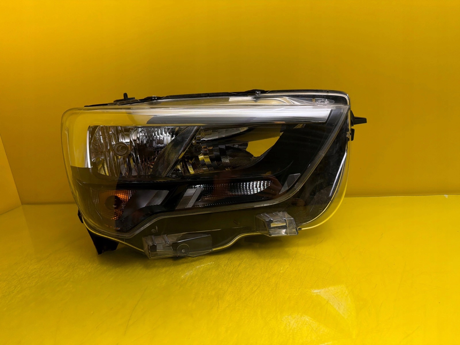 light front right Opel Combo E 2018- 9816825480