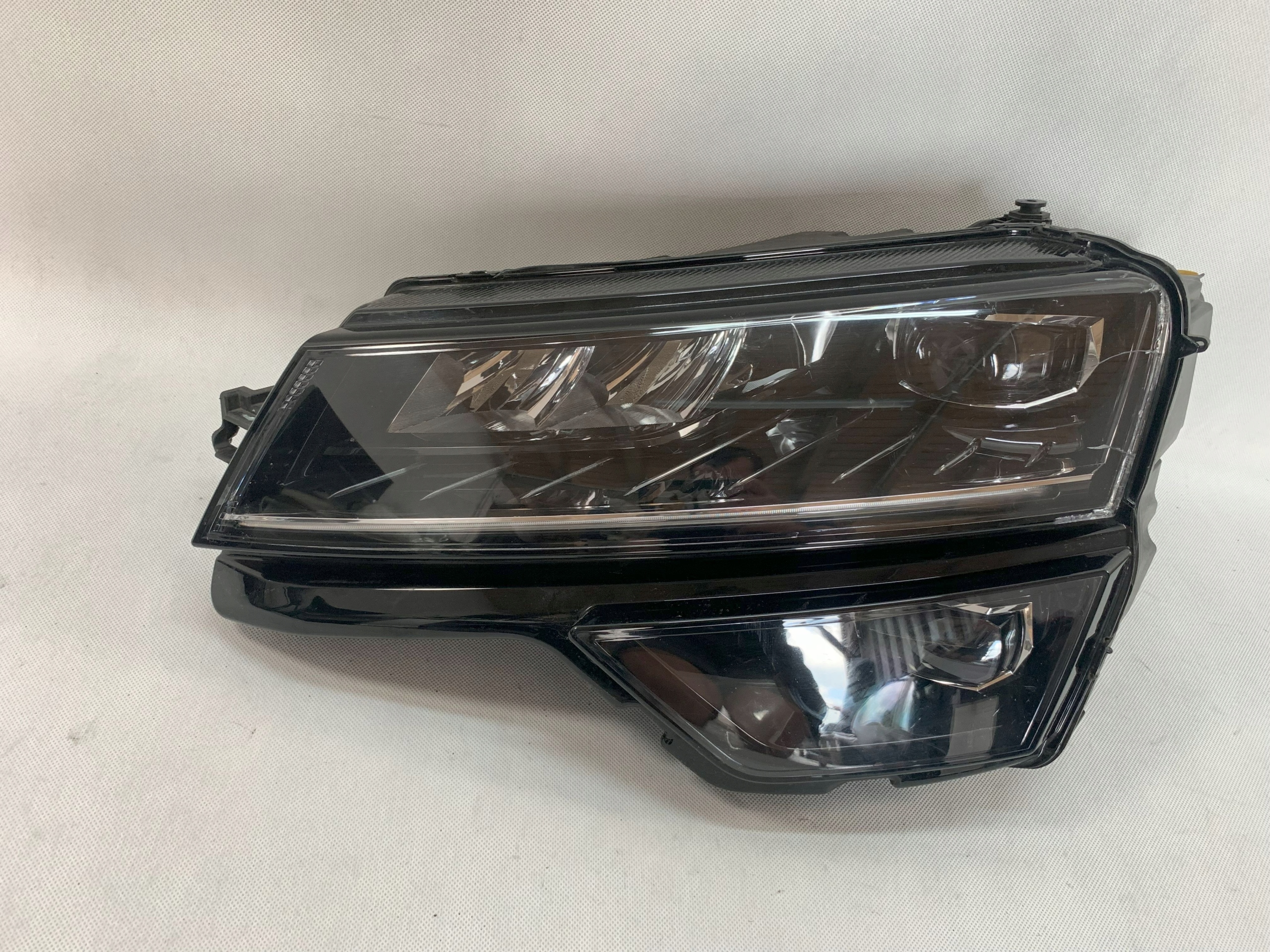 light left reflektor Skoda Karoq 17-21r 57B941015B Fullled 05.25