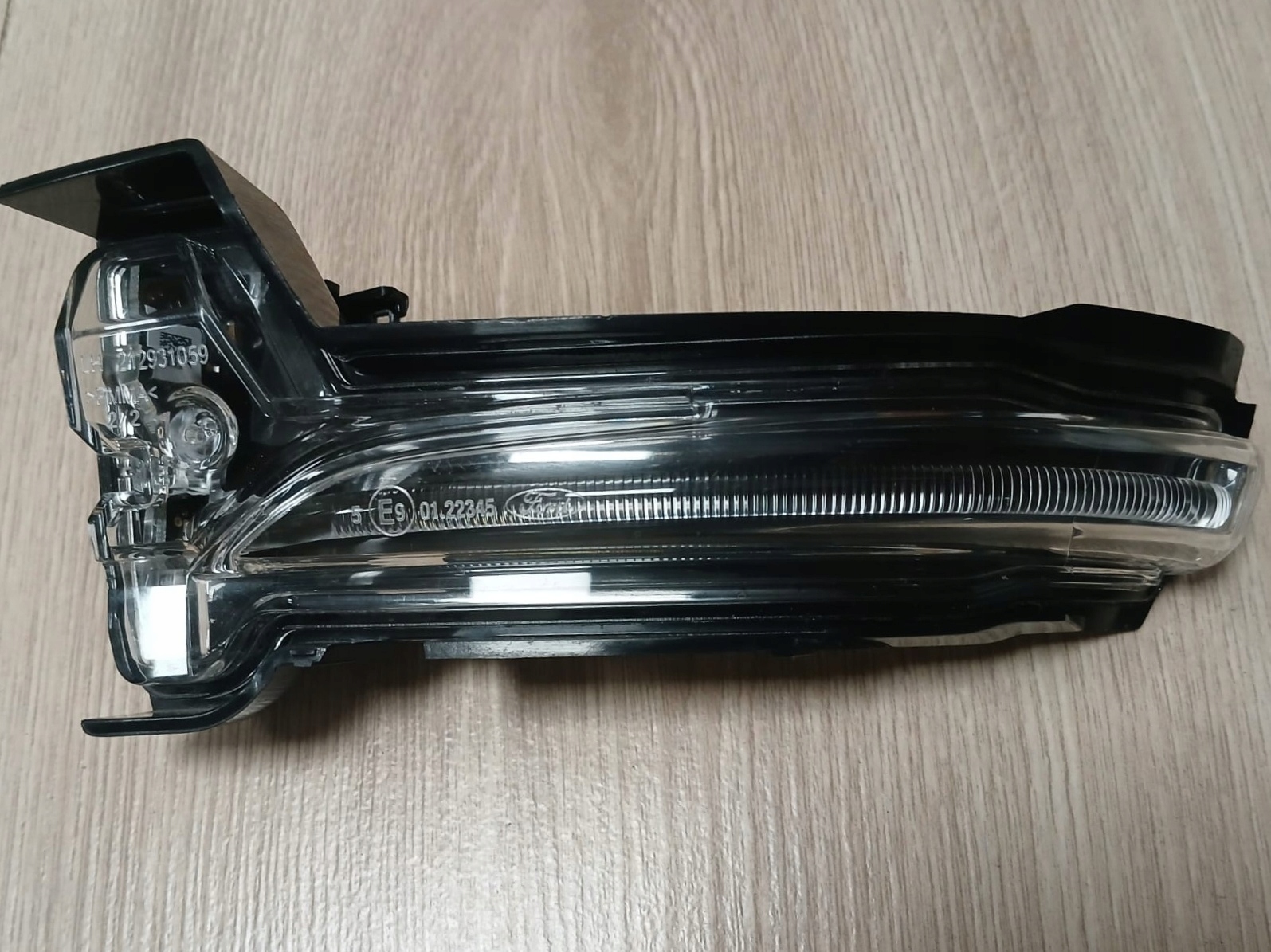 FORD KUGA MK3 od 2019r indicator LED of left mirrors OE
