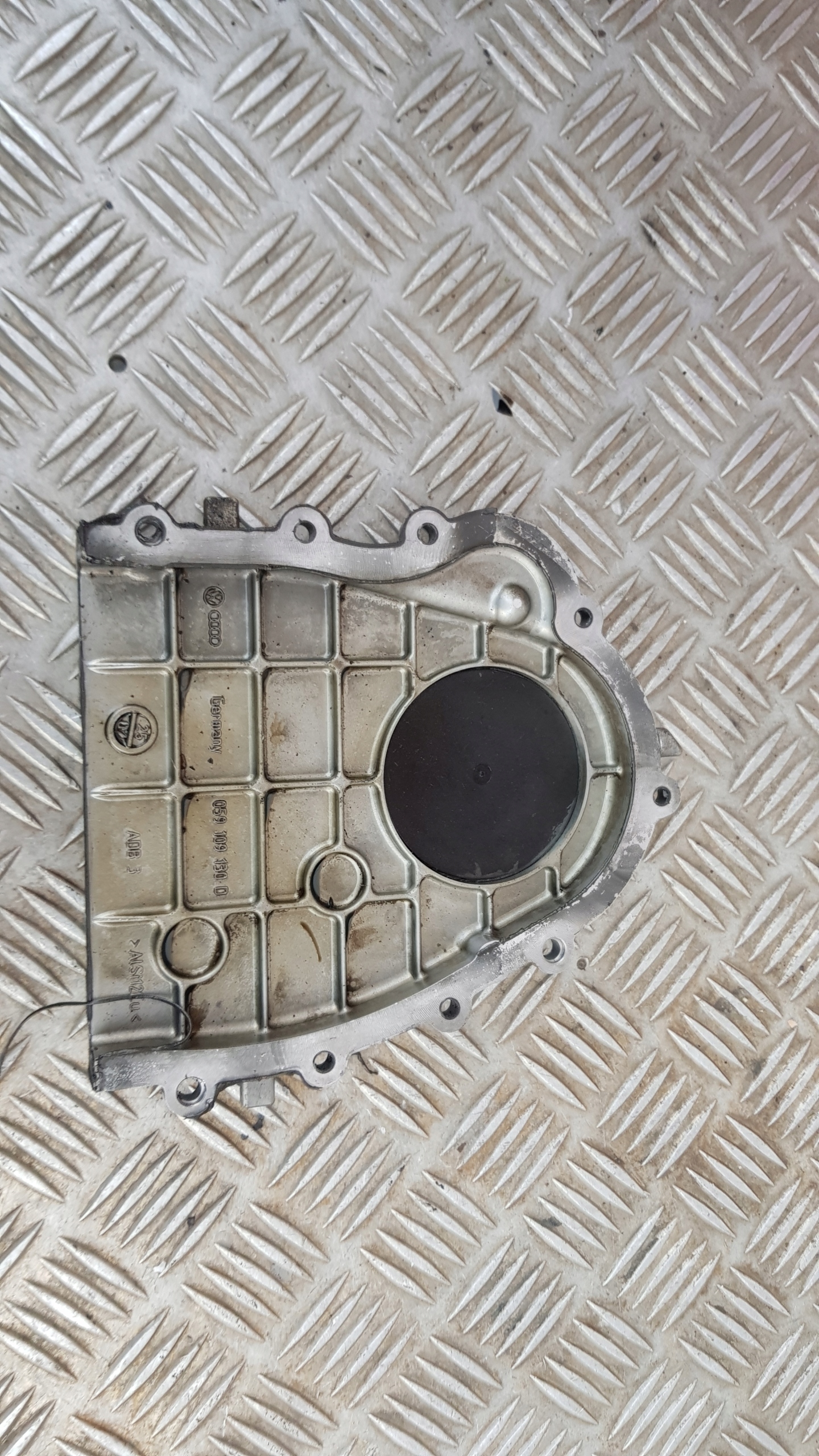 AUDI A6 C6 2.7 TDI cover gearbox cover 059109130d