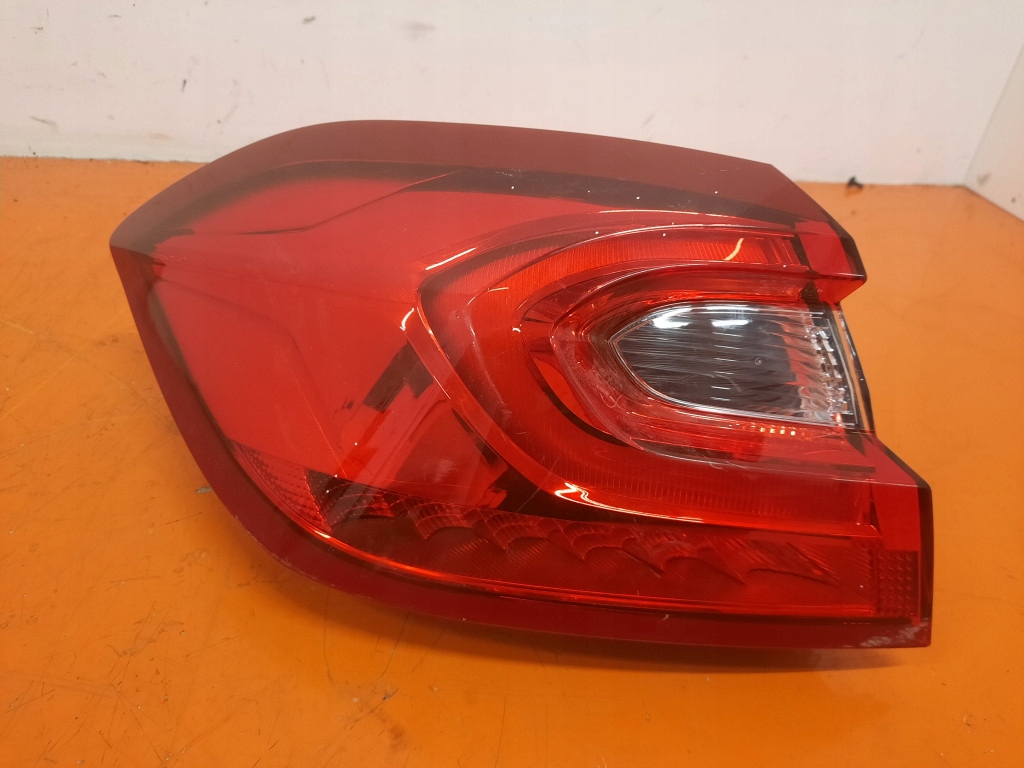 FORD FIESTA VII MK8 LAMPA TYŁ LEWA ZEWNĘTRZNA TYLNA 13405BH