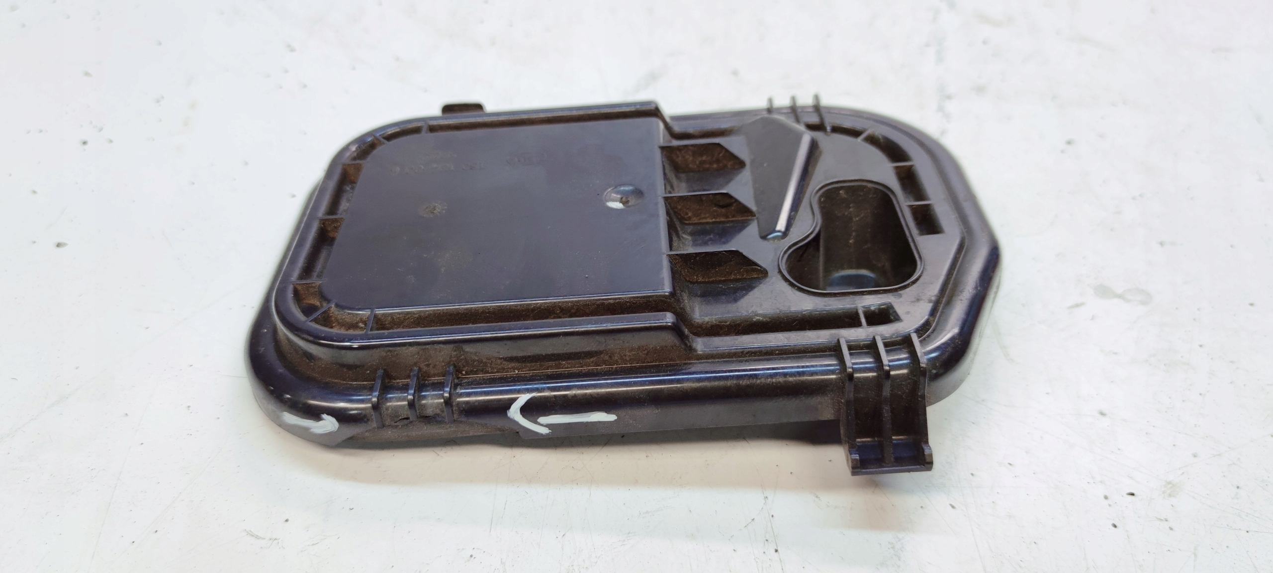 spoiler REFLEKTORA cap right AUDI A6 C6 16016400R damaged