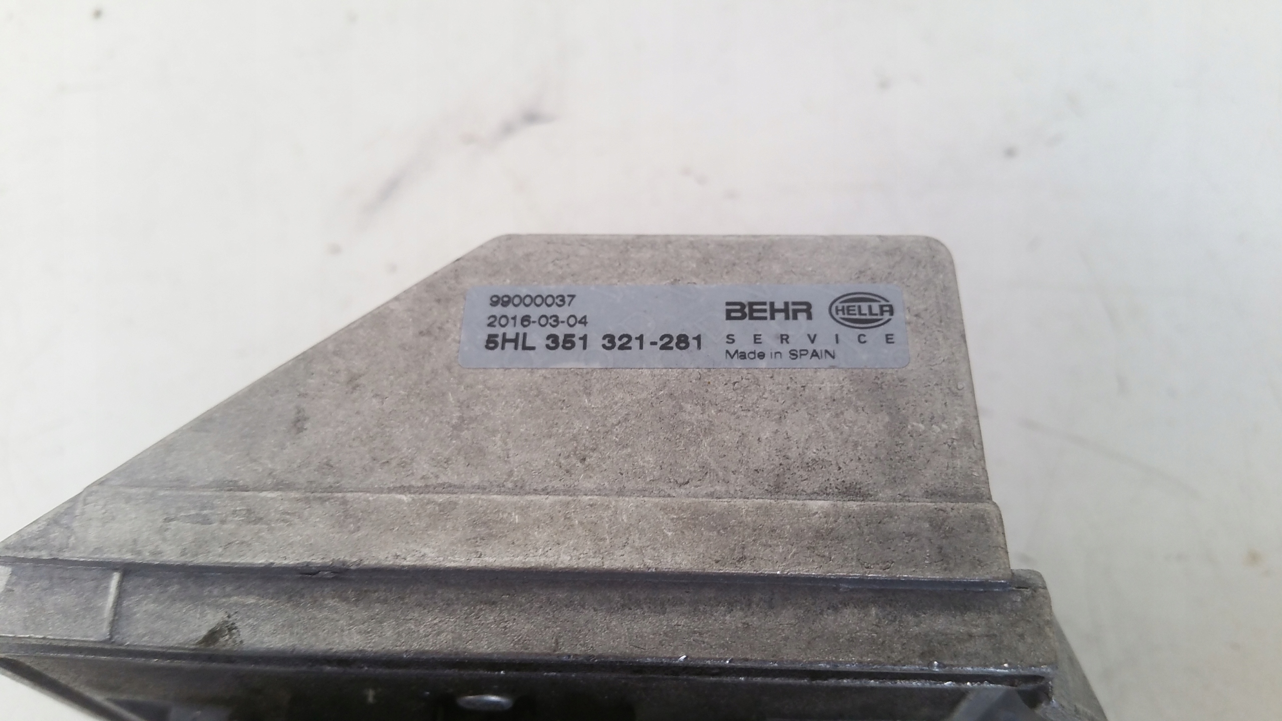 Opornica 5HL351321281 Audi A2