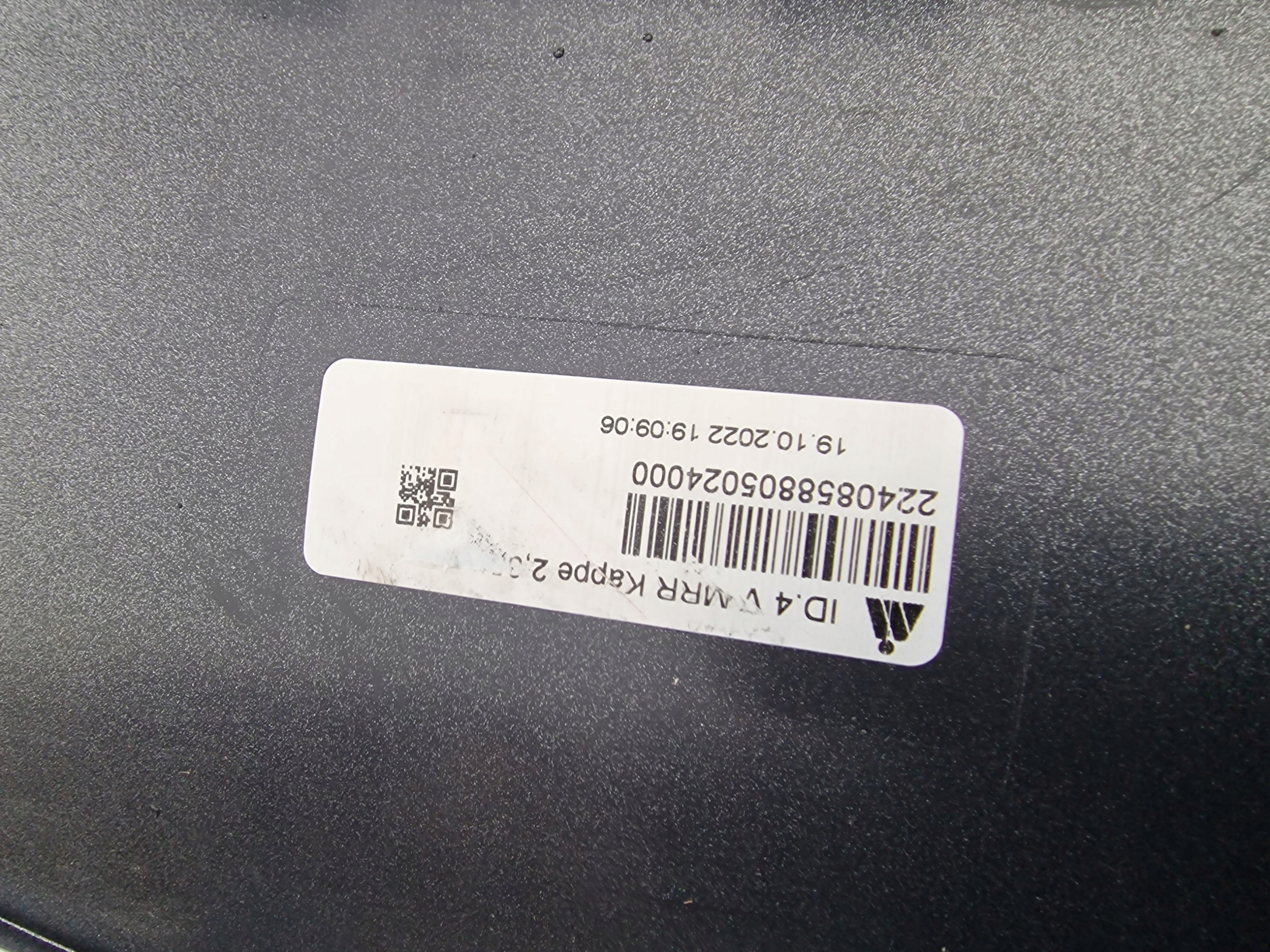 VW ID4 moulding of a bumper front cap cap 11A