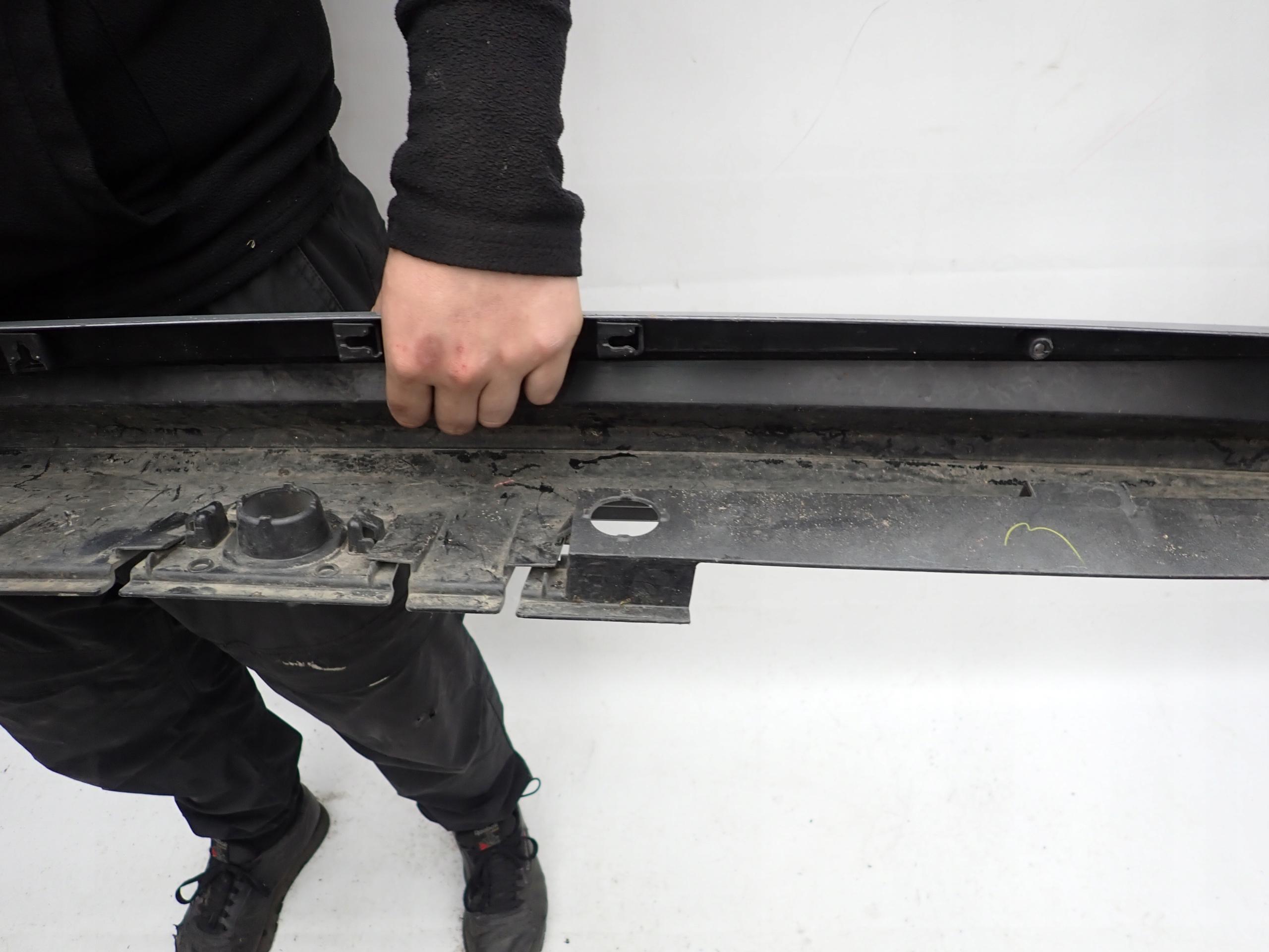 TOYOTA COROLLA XII KOMBI 19- moulding threshold right threshold right