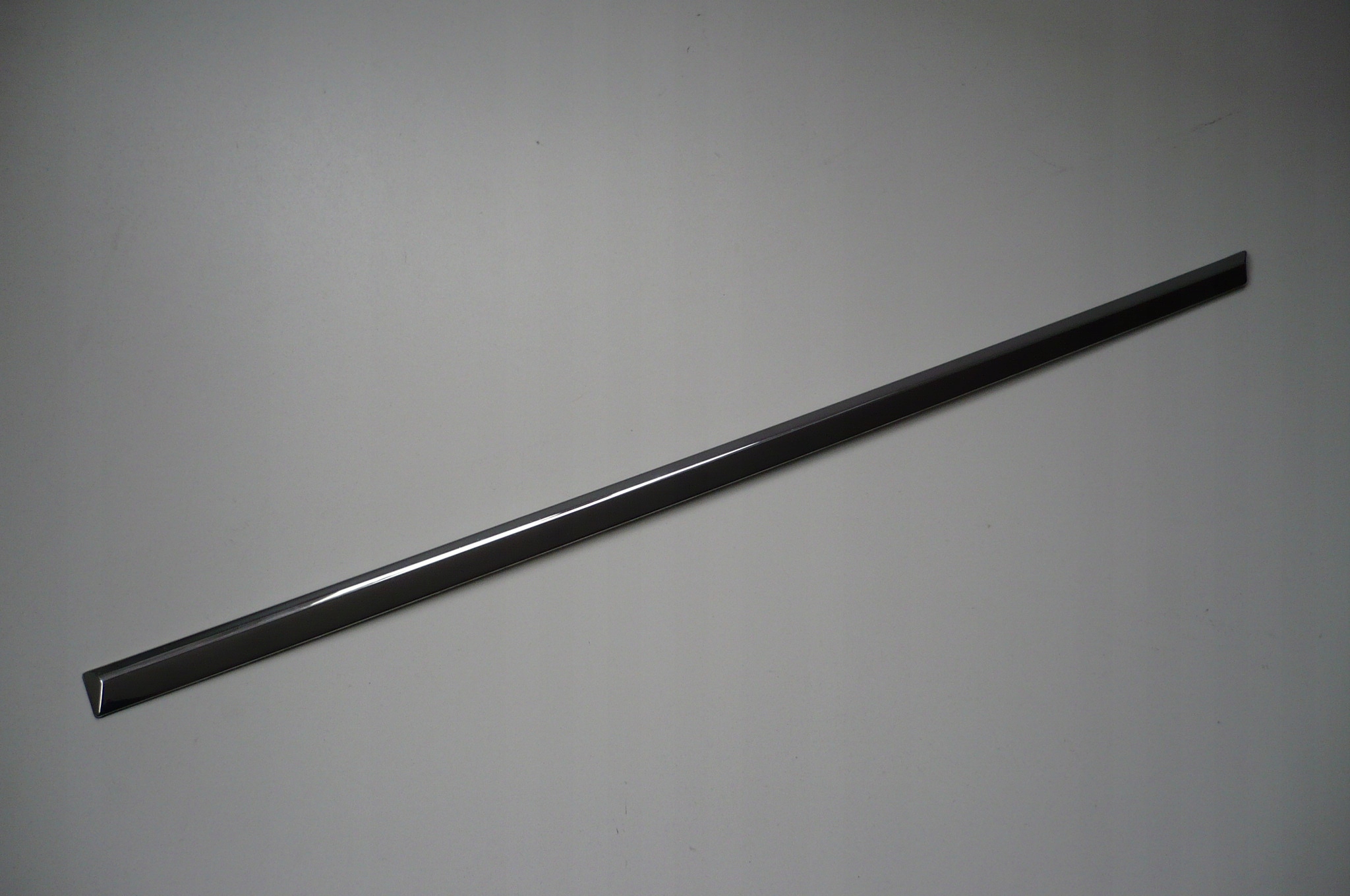 VW PASSAT B6 05- moulding CHROM door left rear part central DEKOR original