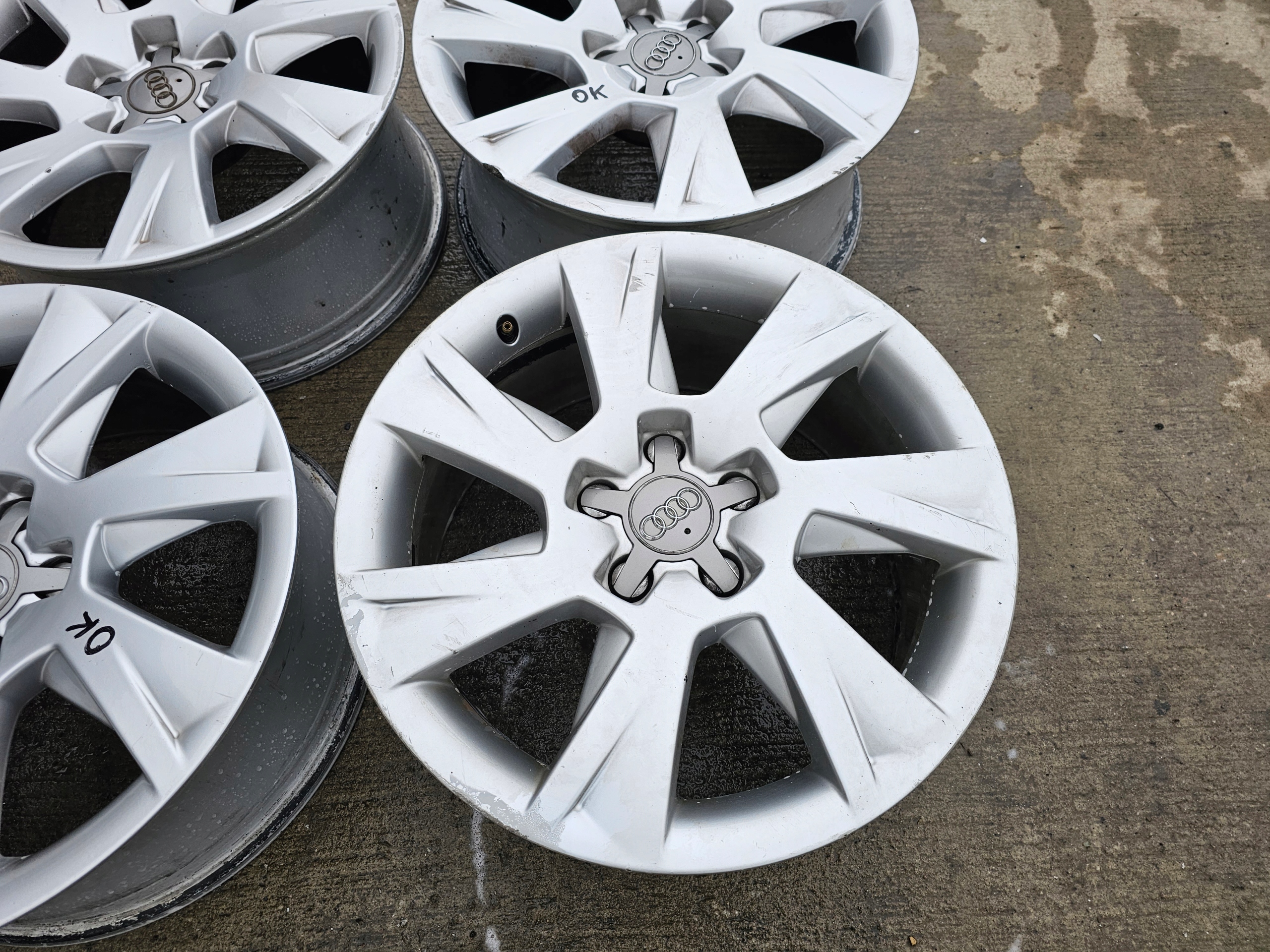 discs disc AUDI A4 A5 A6 A7 7.5J R17 ET28 8T0601025C