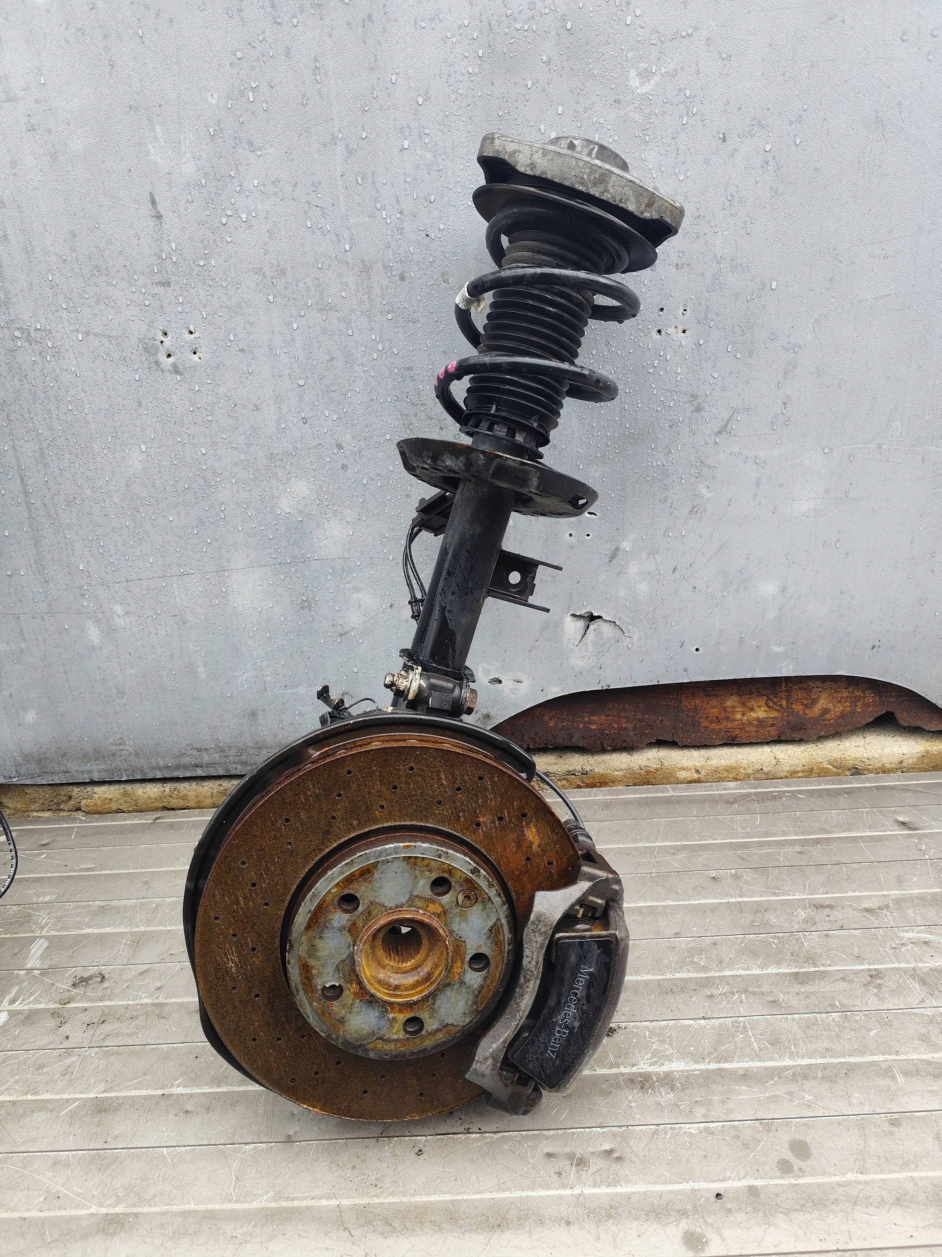 MERCEDES CLA W117 swing shock absorber right KOMPLET