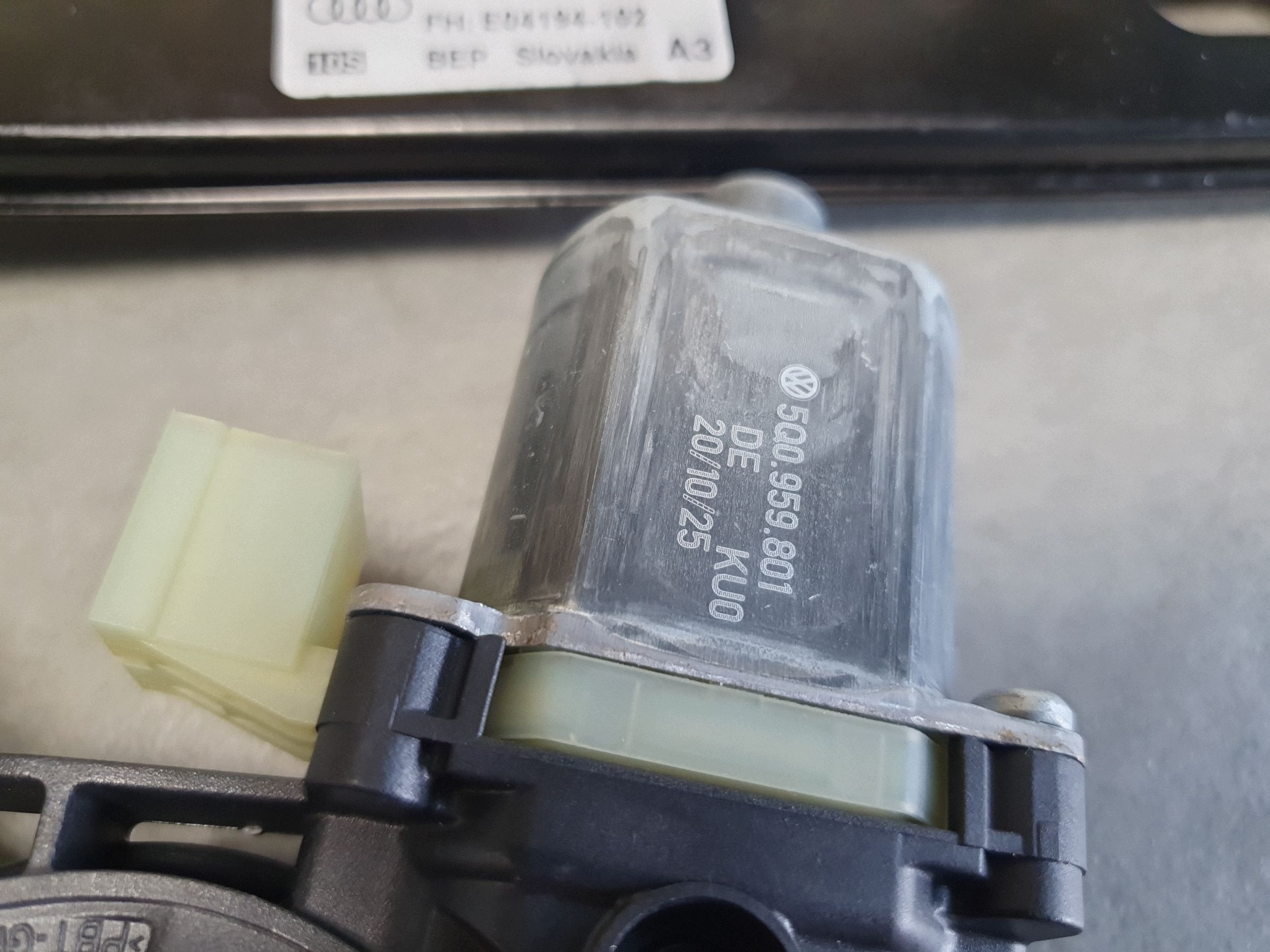 Audi A3 8Y window regulator left rear part 8Y0839461