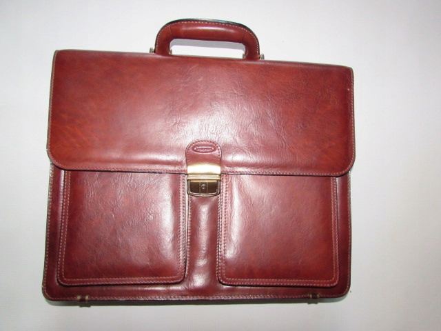 TECZKA AKTÓWKA DYPLOMATKA SKÓRA VALENTINI Marka Valentini