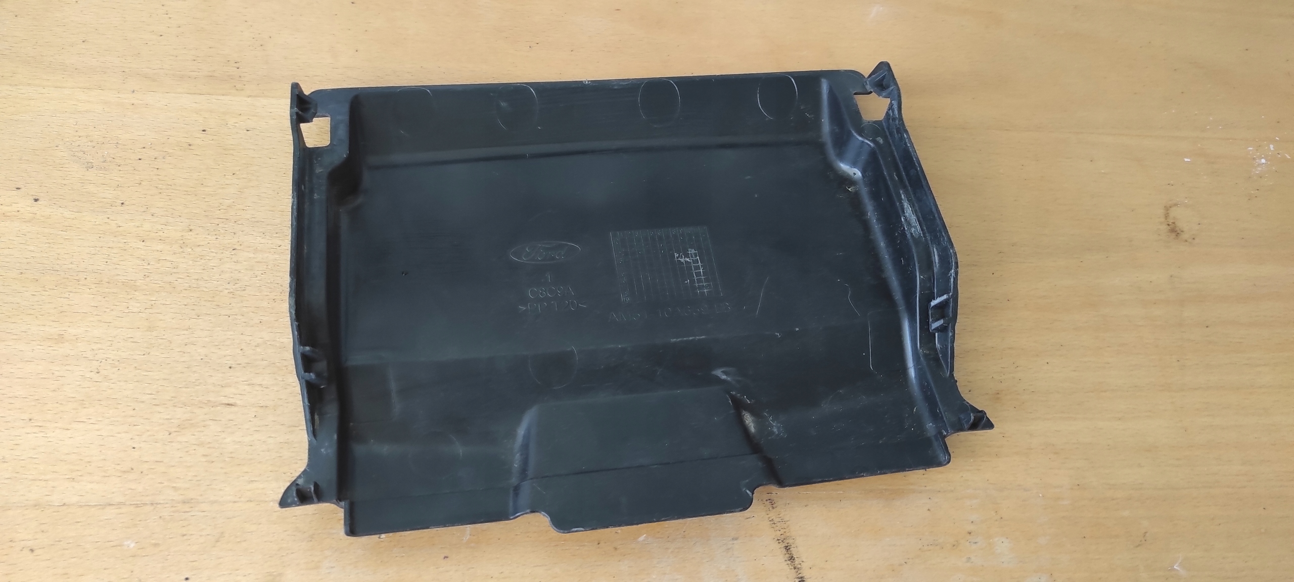 obal akumulátoru FORD KUGA MK2 AM51-10A659-BB