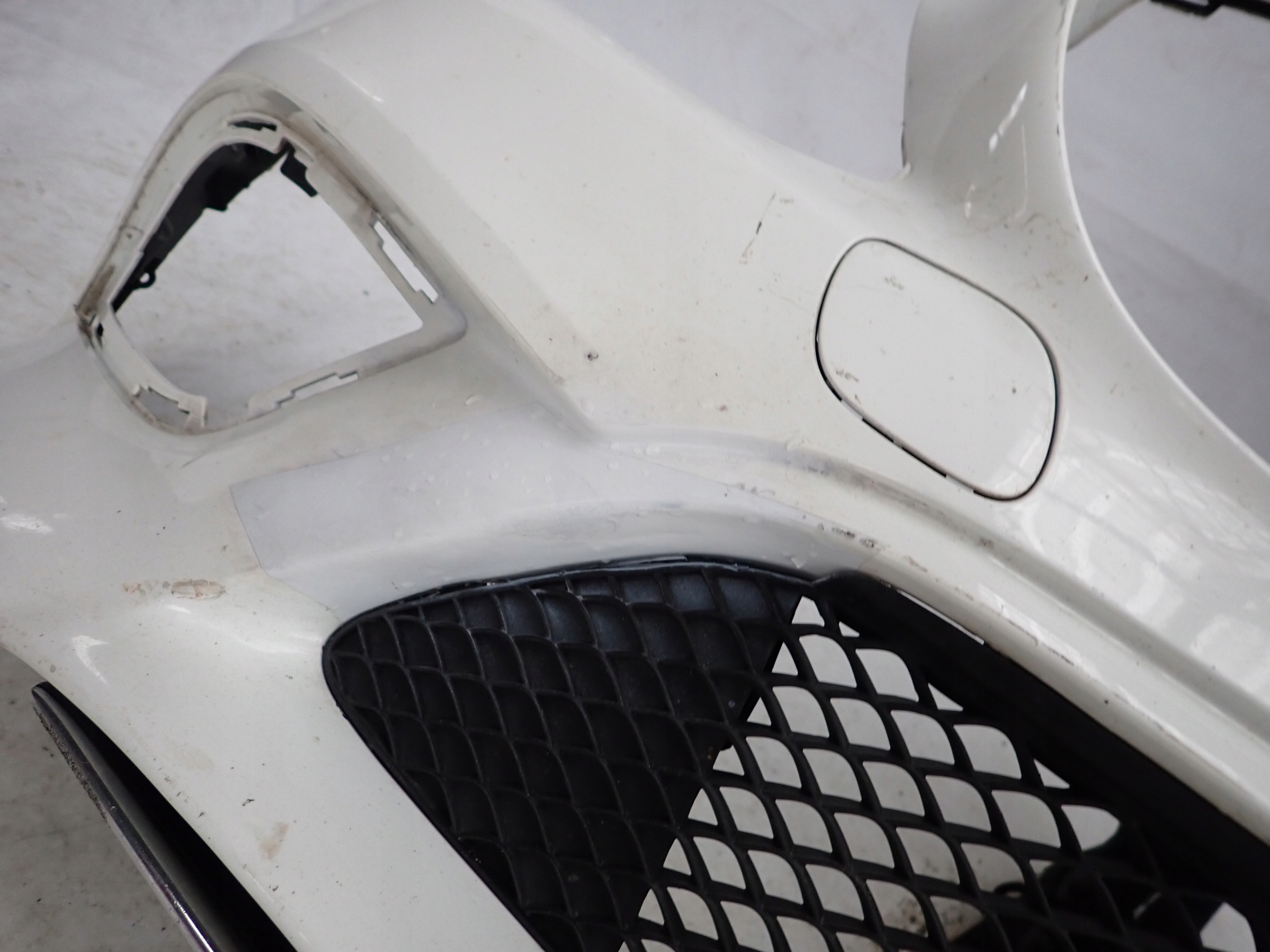 MERCEDES C KLASA W205 LIFT 18- bumper front front A2058852501 PDC