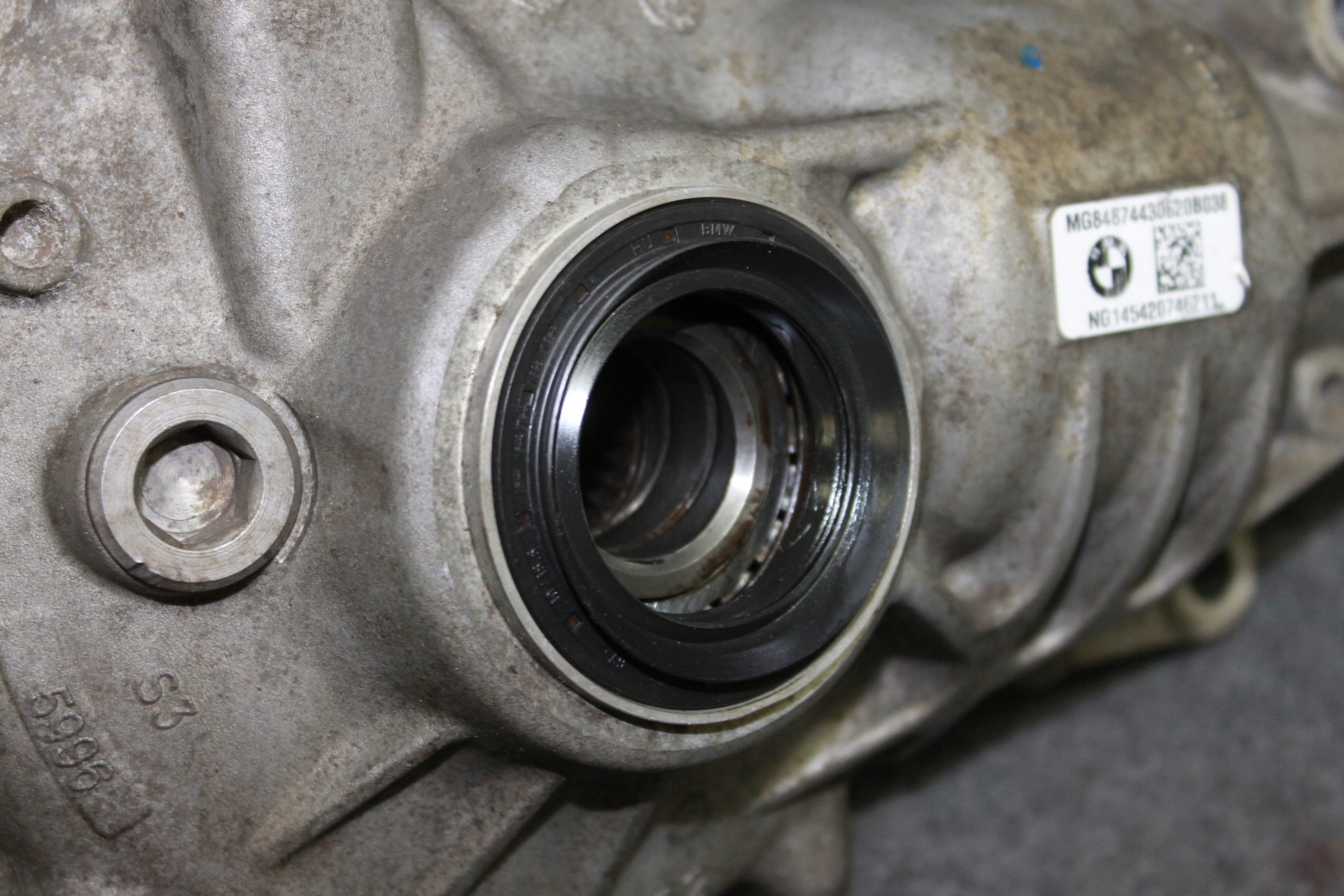 BMW X3 G01 X4 G02 X5 G05 X6 G06 B46 B48 B58 differential diff front 3,385 8487445
