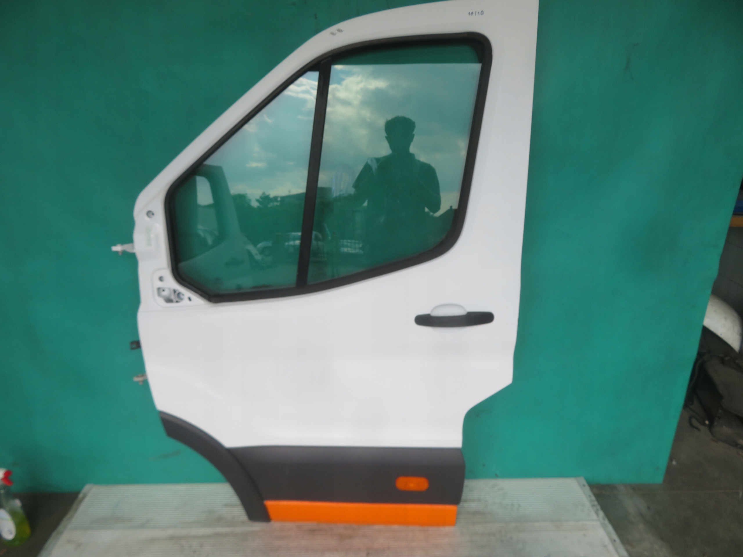 door left front FORD TRANSIT MK8