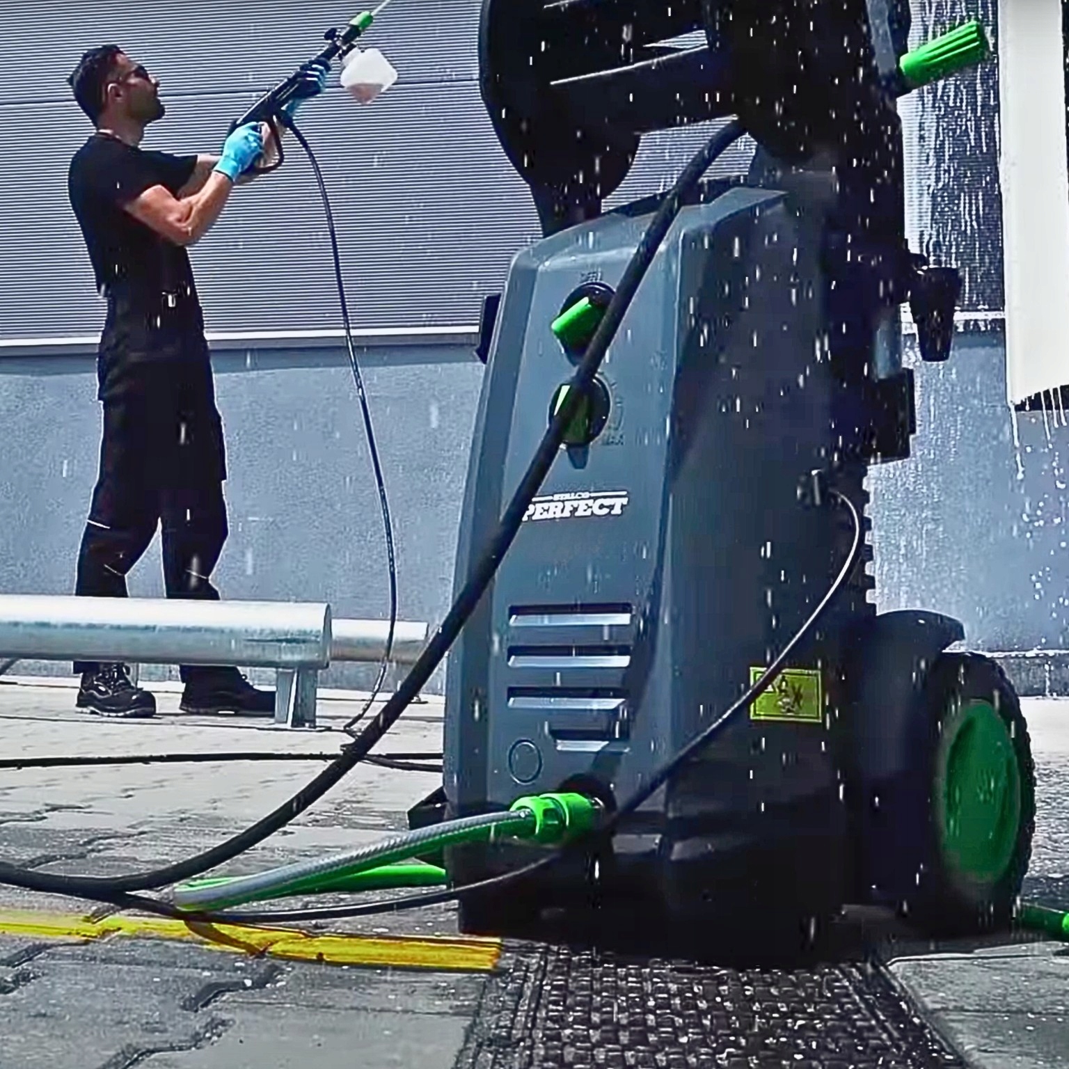 MYJKA CIŚNIENIOWA 400 BAR SAMOSSĄCA MOSIĘŻNA INDUKCJA PŁYN KARCHER 3000W Wydajność powierzchniowa 556 m²/h