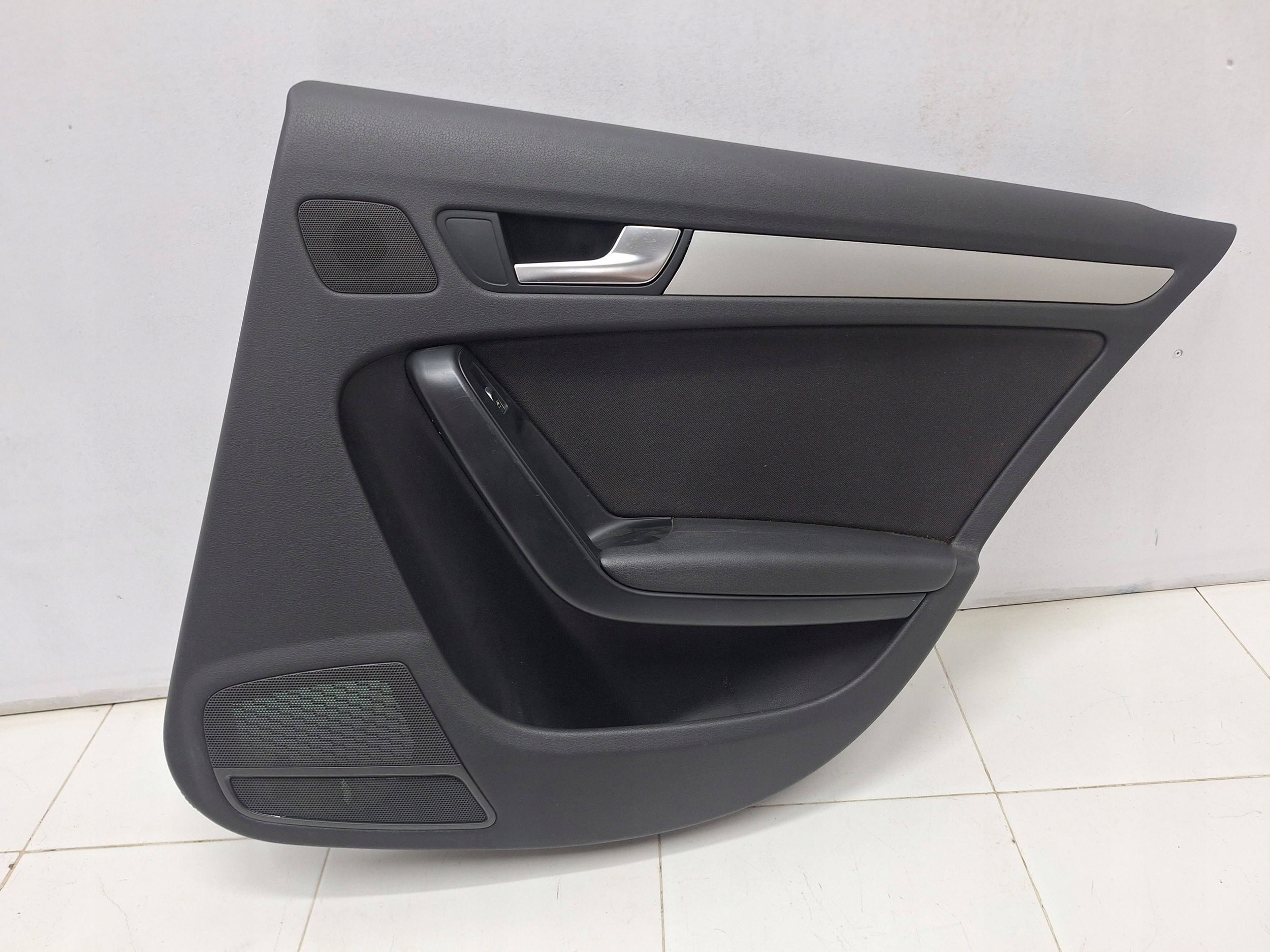 AUDI A4 B8 8K KOMBI side upholstery right rear part 8K1867303