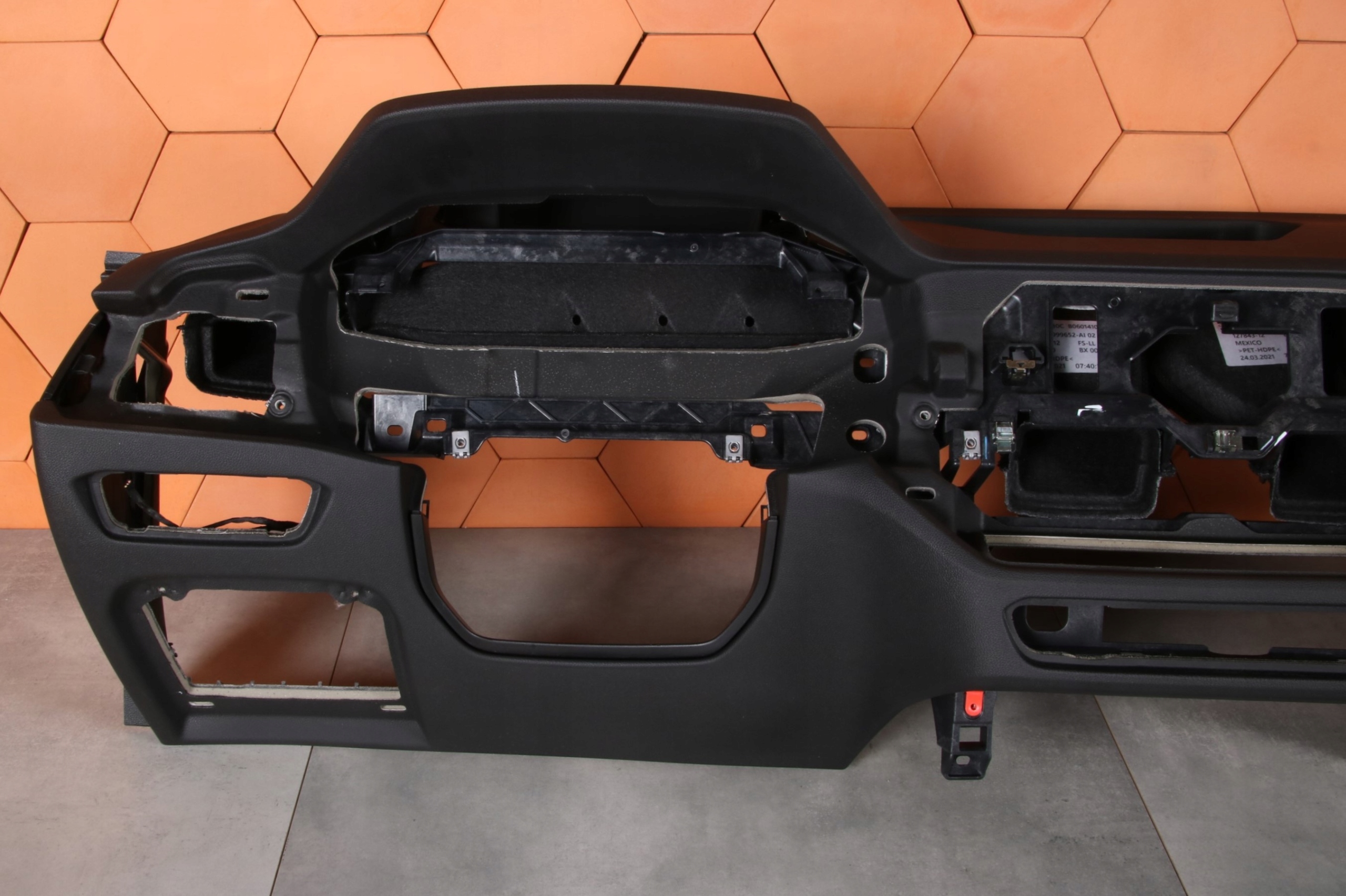 BMW 3 G20 G21 M3 4 G22 G23 G26 M4 dashboard instrument panel console black HEAD UP