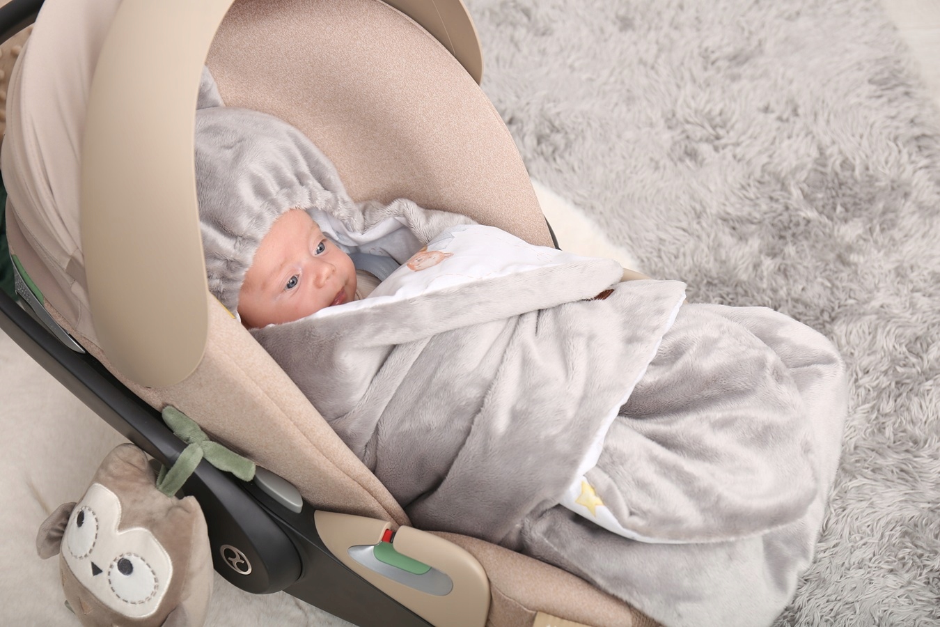 Zavinovačka BabyMam s gombíkom, teplá bavlnená plyšová, sivá