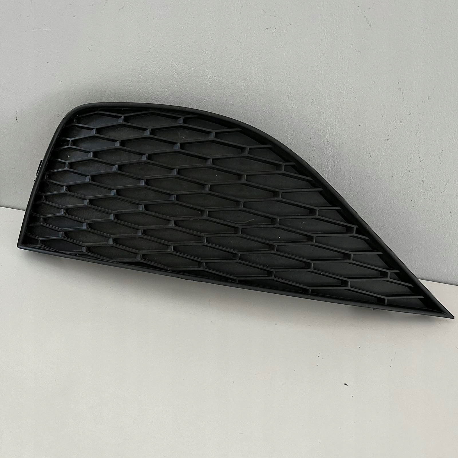 SEAT IBIZA IV 2008 - 2012 right grid of a bumper front 6J0853666