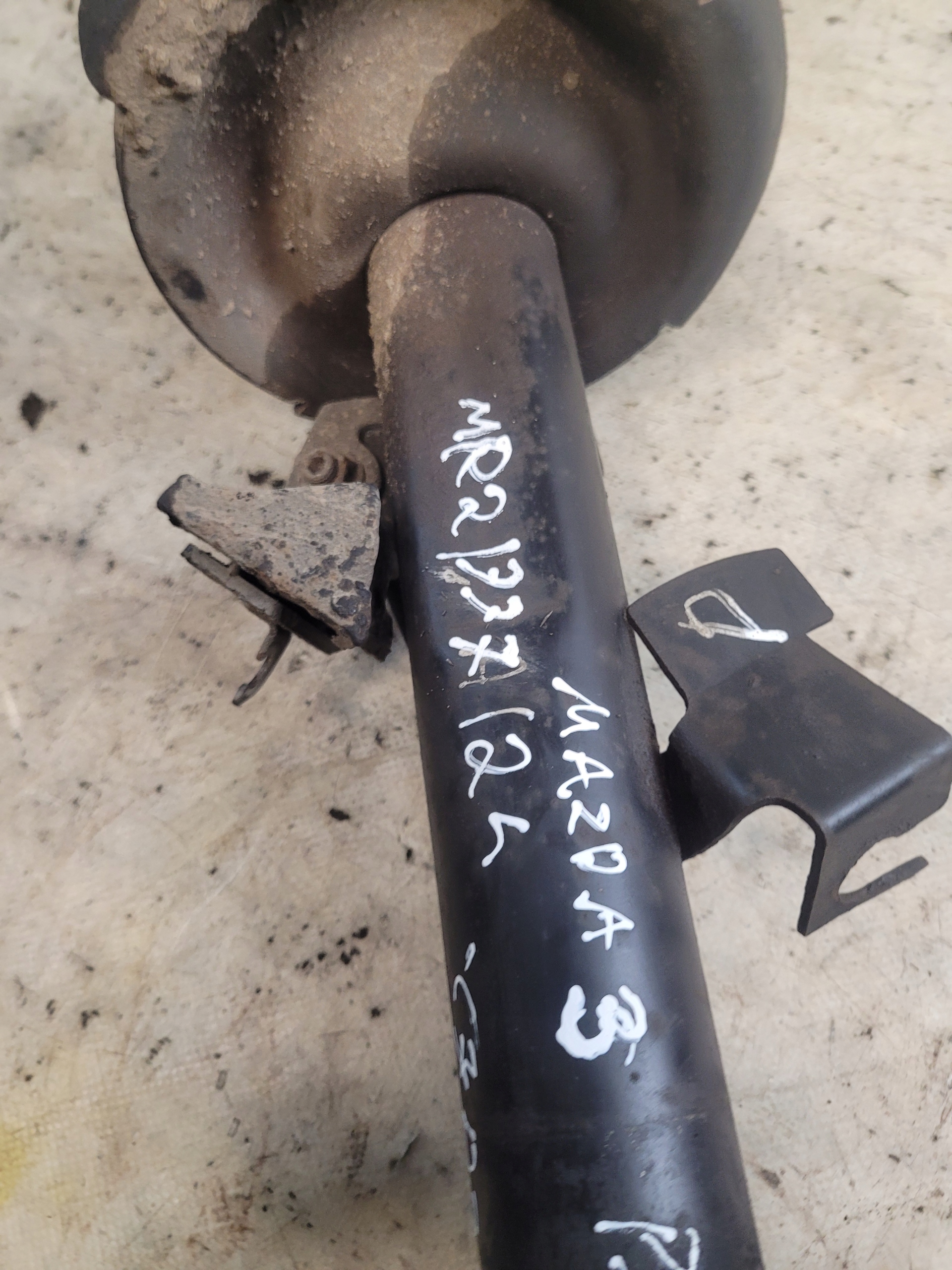 shock absorber right front SG334700 MAZDA 3 and BK 1.6B