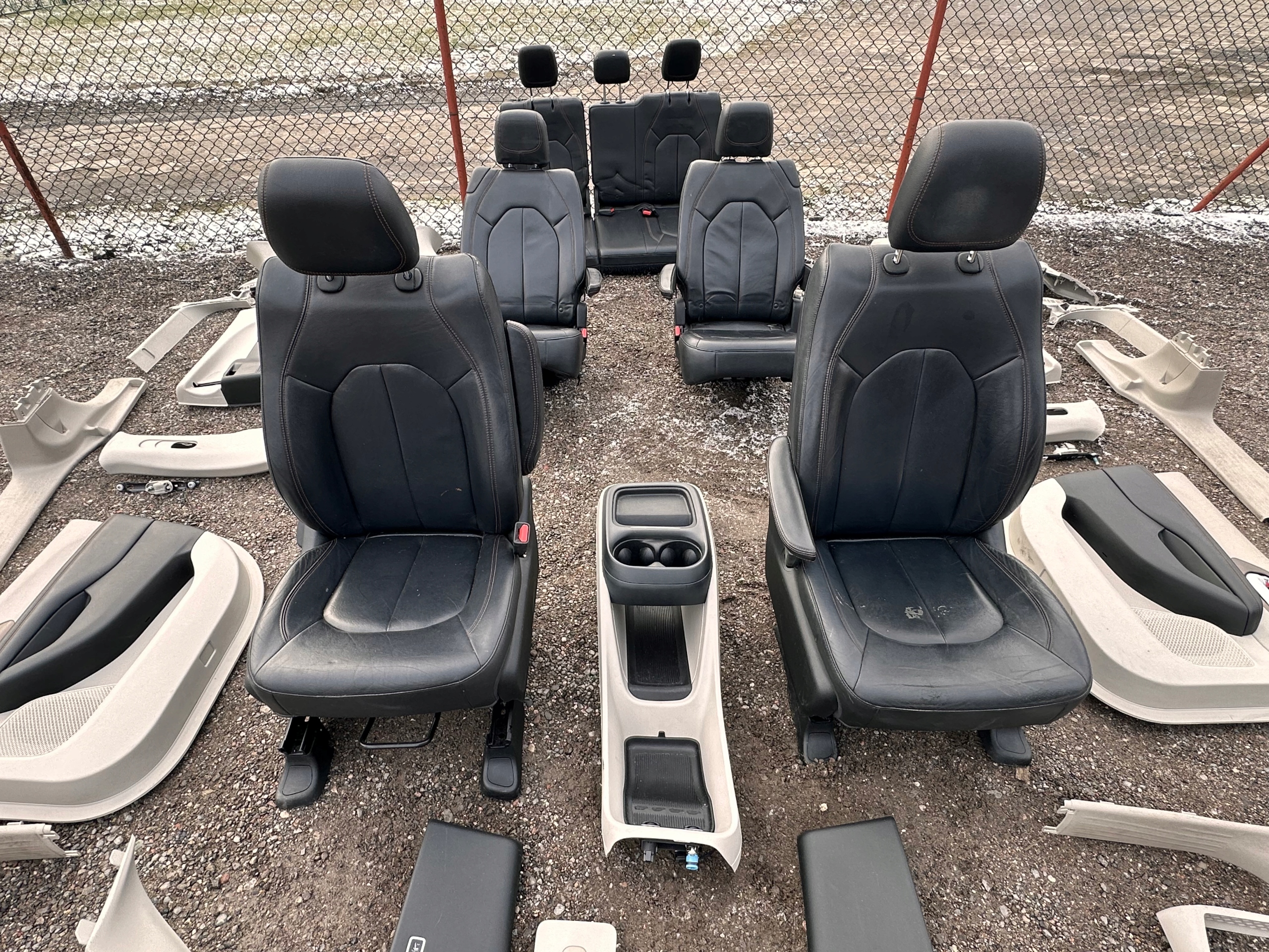 Siège Sièges Interne Siège oparcie Latérale/côté komplet Chrysler Pacifica 2017+
