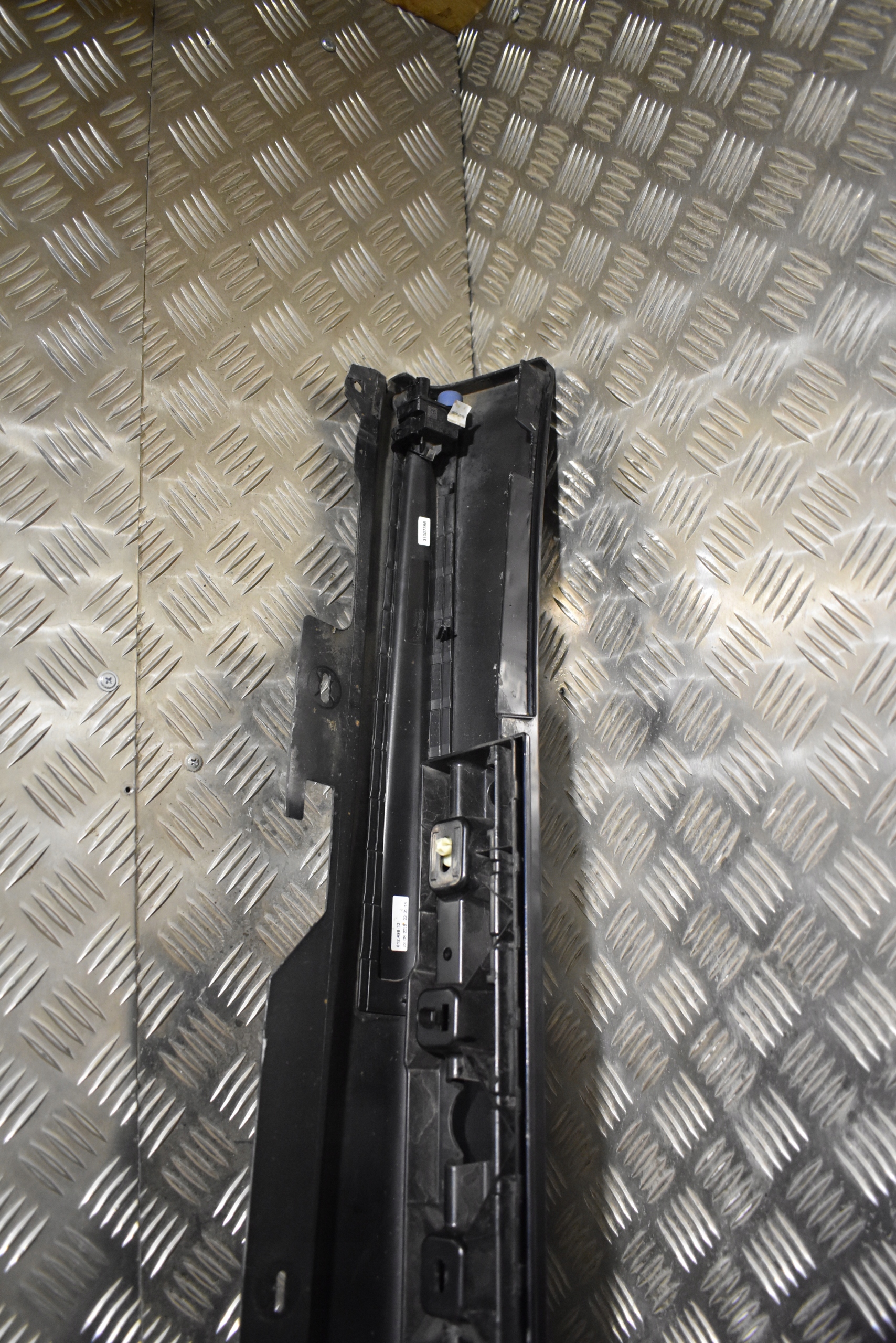 moulding threshold right + support BMW G11 M-P 1