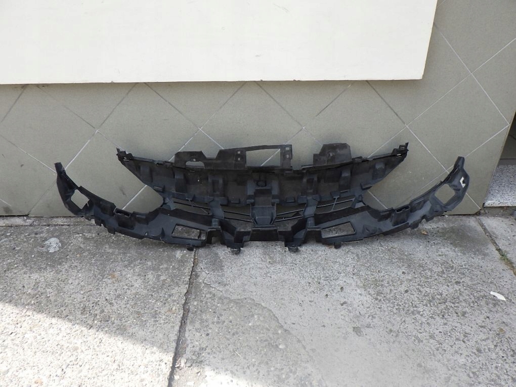 RENAULT FLUENCE LIFT 12- grill grille pillar support