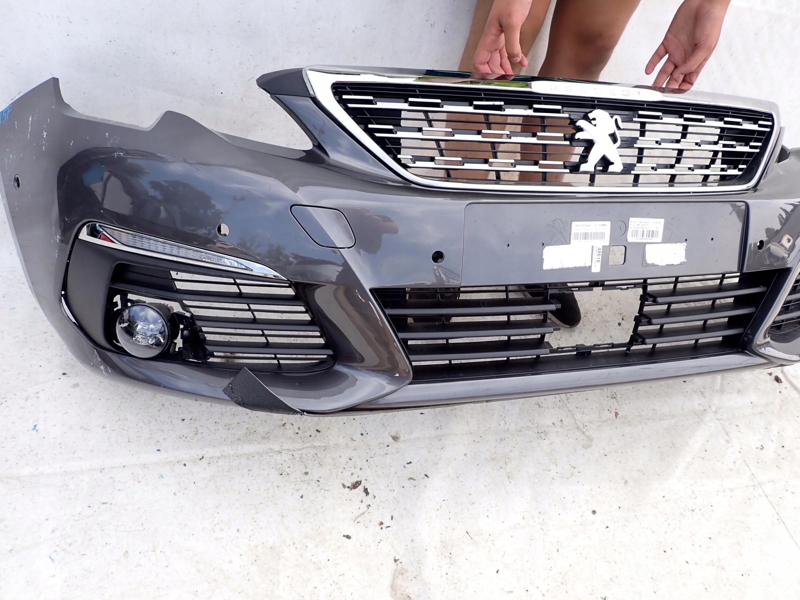 PEUGEOT 308 II 2 LIFT 17- bumper front 6XPDC LED