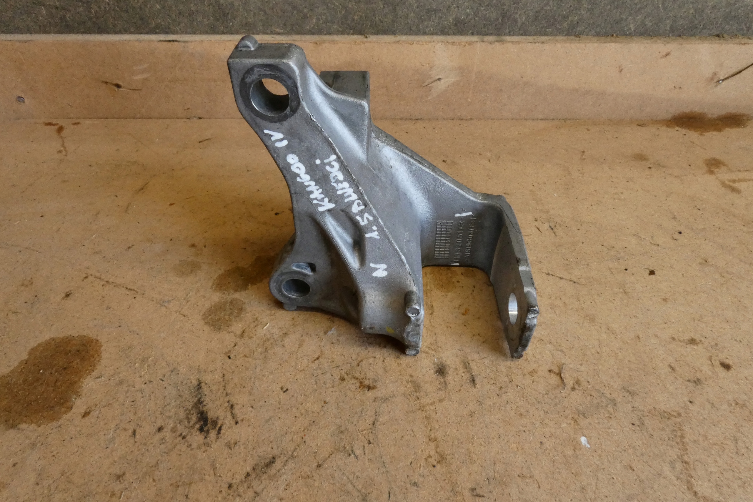 new OE engine mount Renault SCENIC IV,TALISMAN 113320517R