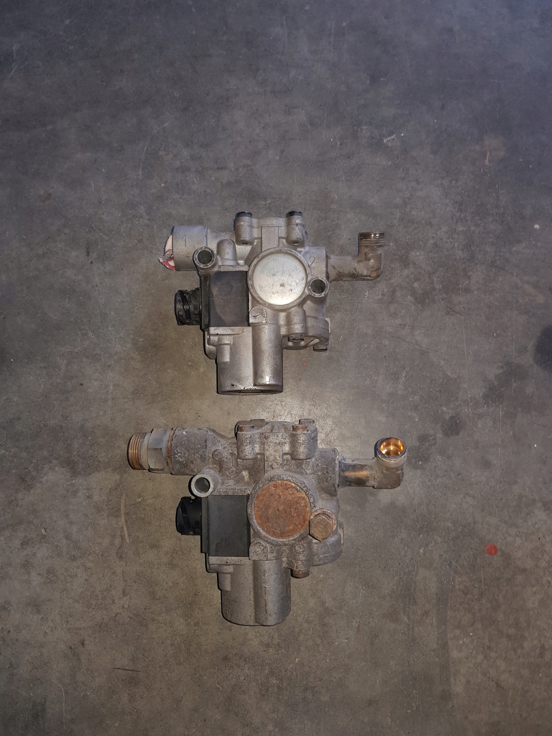 VOLVO FH 12 ZAWOR ABS EBS MODULATOR