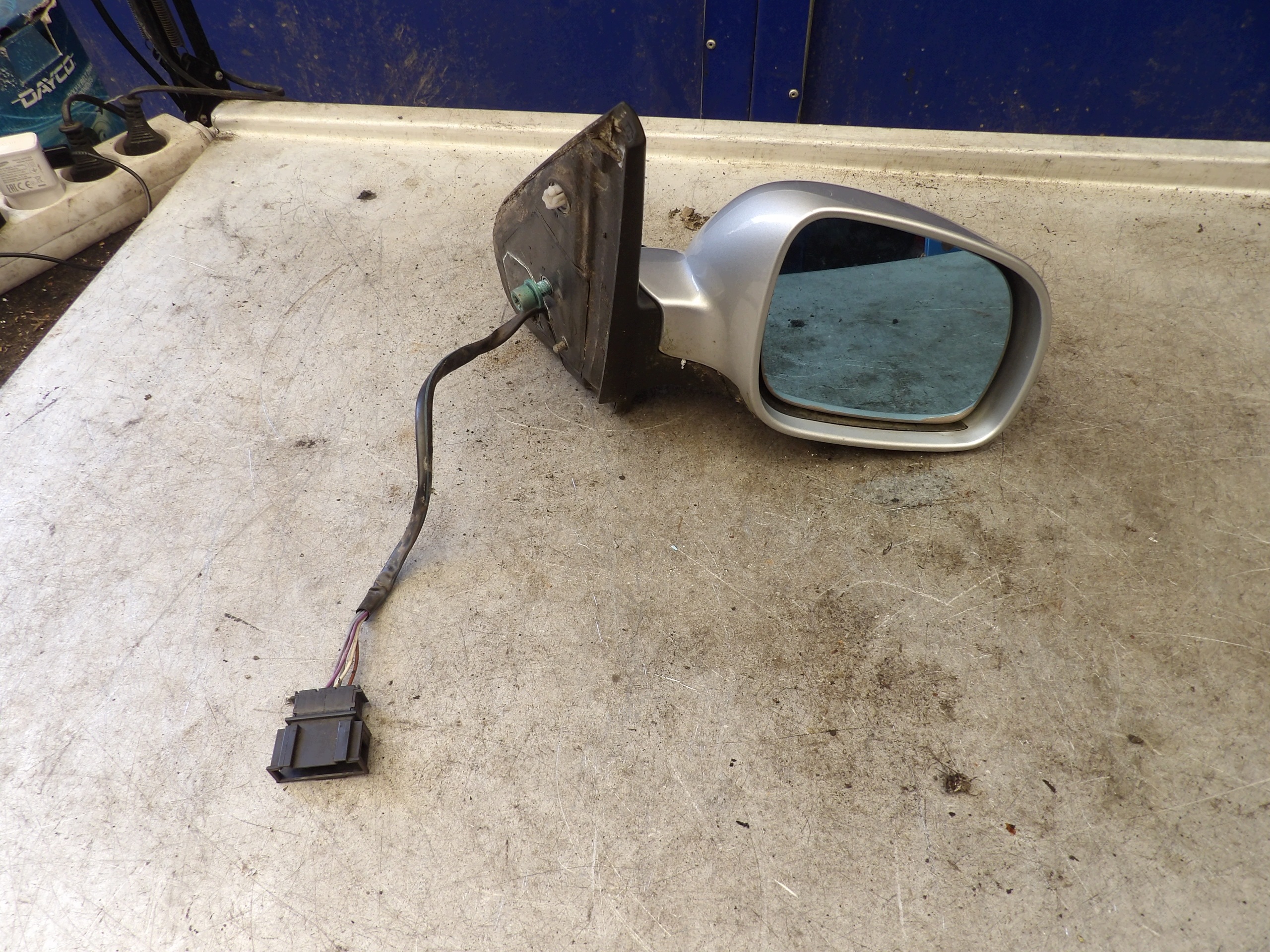 VW Golf IV Spiegel rechts 5 Pins LA7W