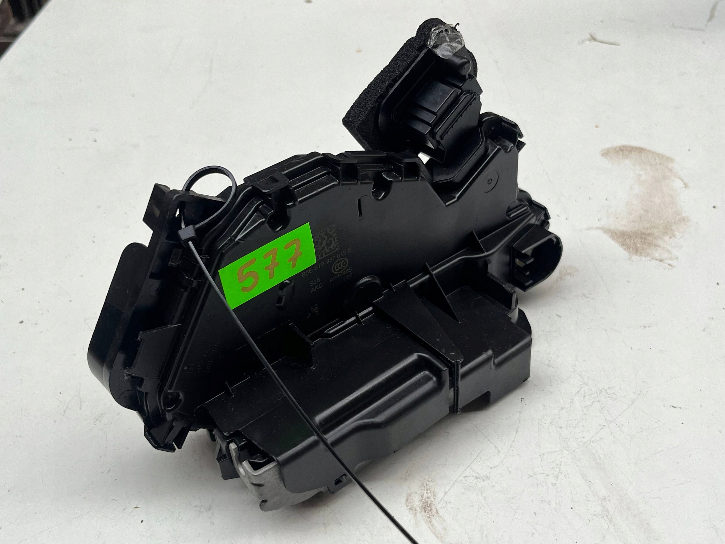 VOLKSWAGEN SEAT SKODA lock door left front 5TB837015E @M