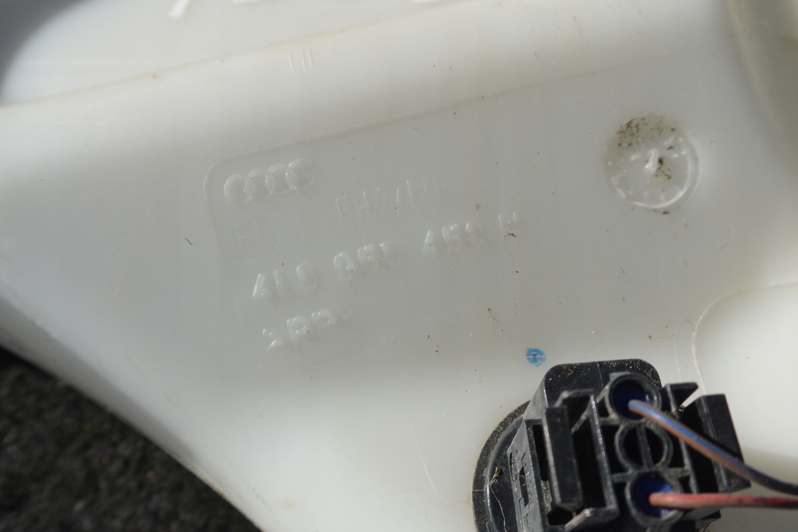 tank washers pump XENON AUDI Q7 4L