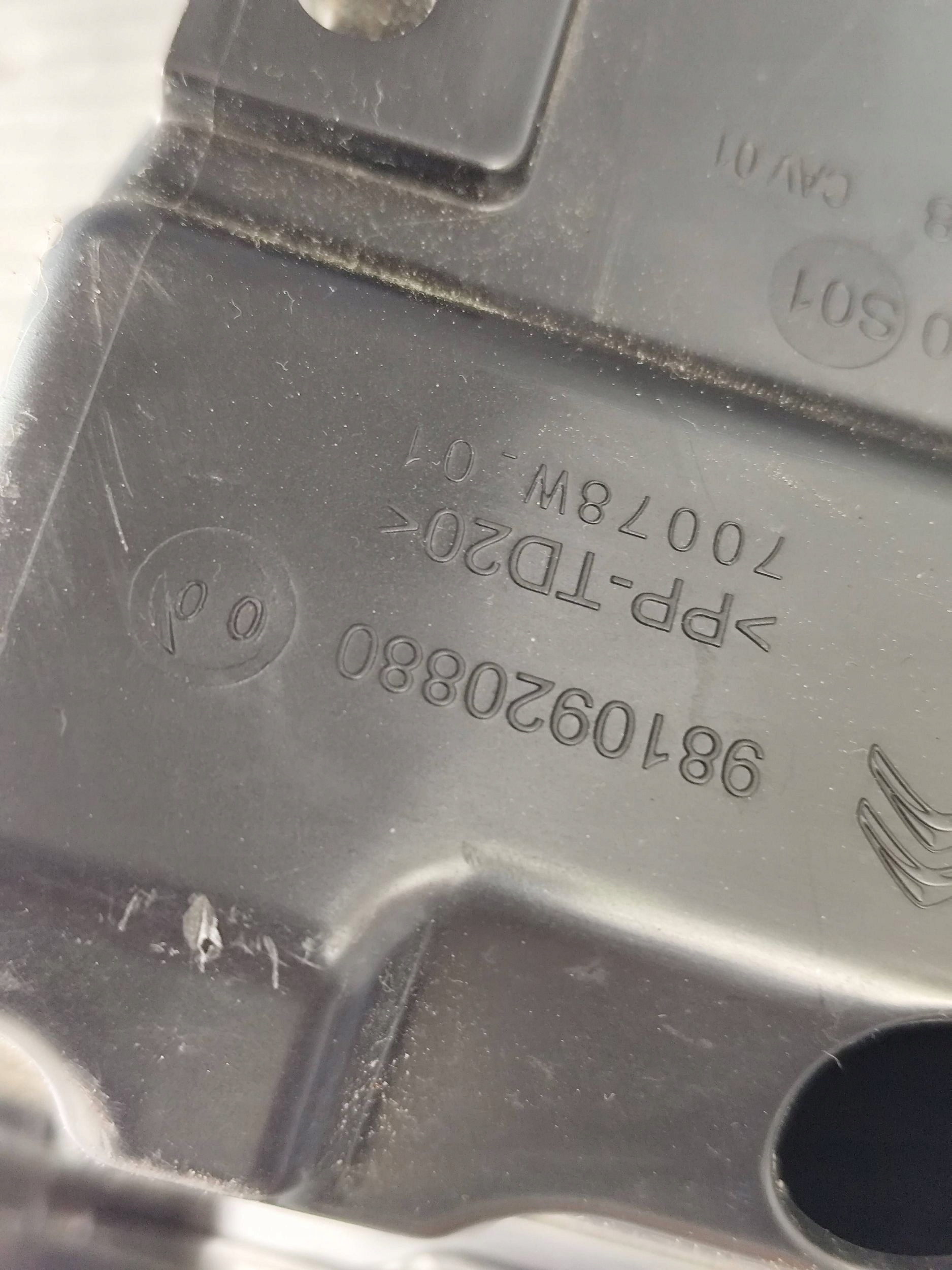 PEUGEOT 408 P54 REZONATOR 9810920880