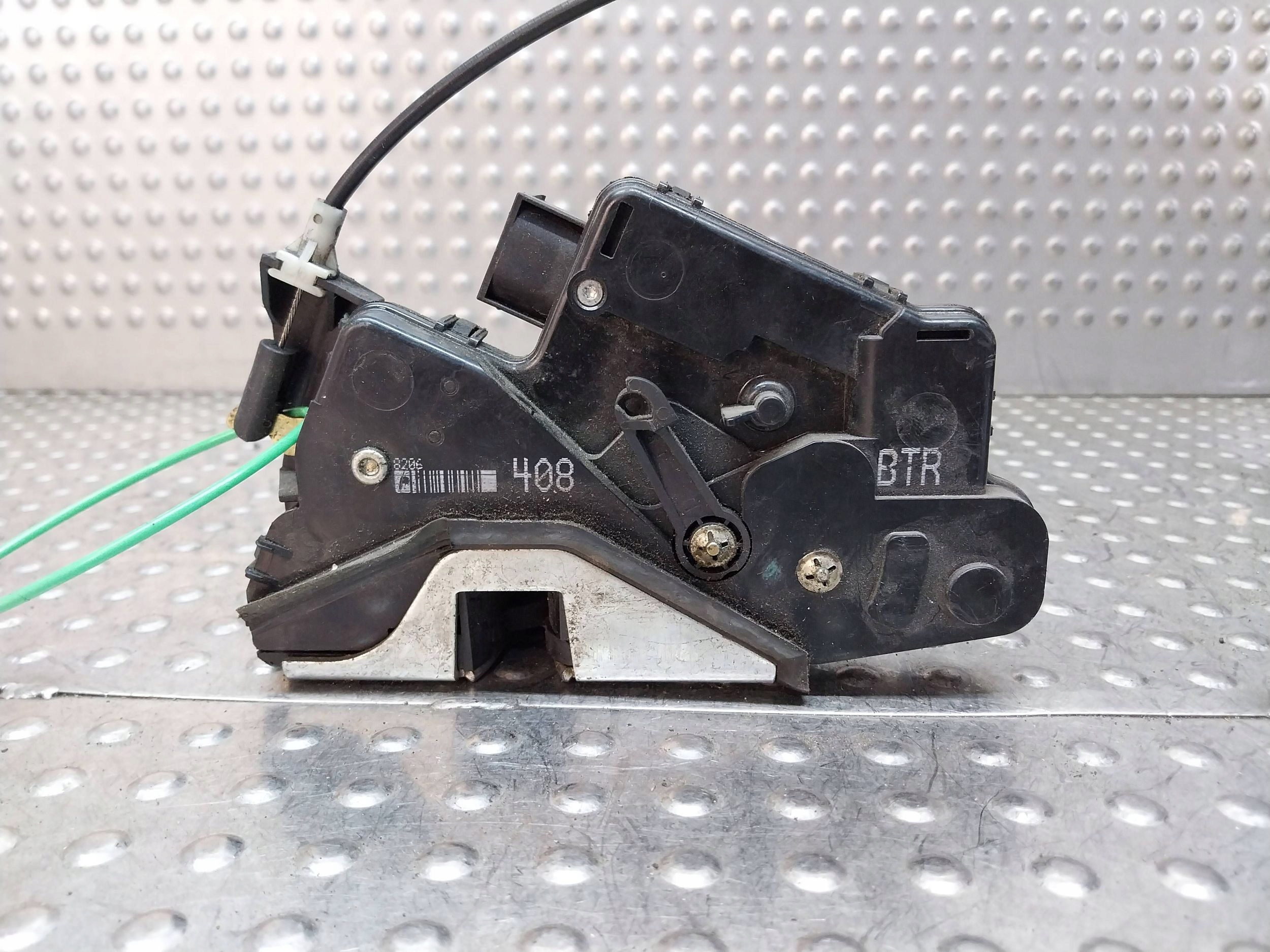 lock door right front 7 PIN 8206408 BMW E46