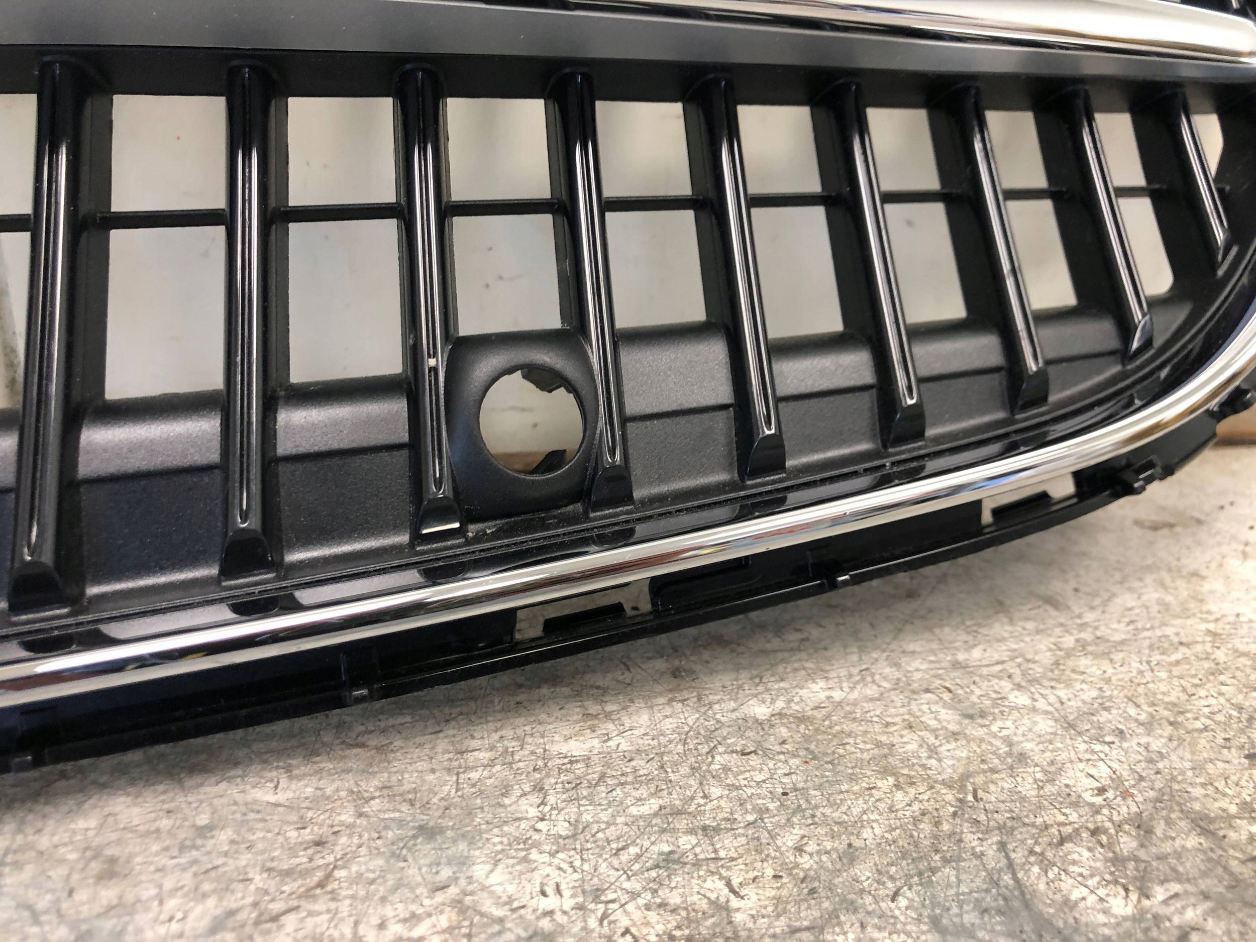 Grill Grill PDC MERCEDES W206 A2068883800
