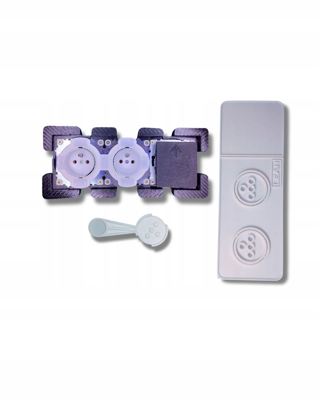 Skryté zásuvky a samostatný naddoskový spínač do kuchyne, svetlá dlažba