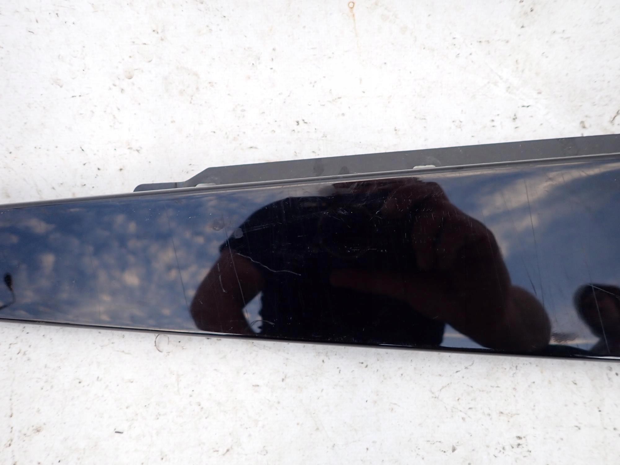 JAGUAR F-PACE 16- moulding spoiler door left rear part