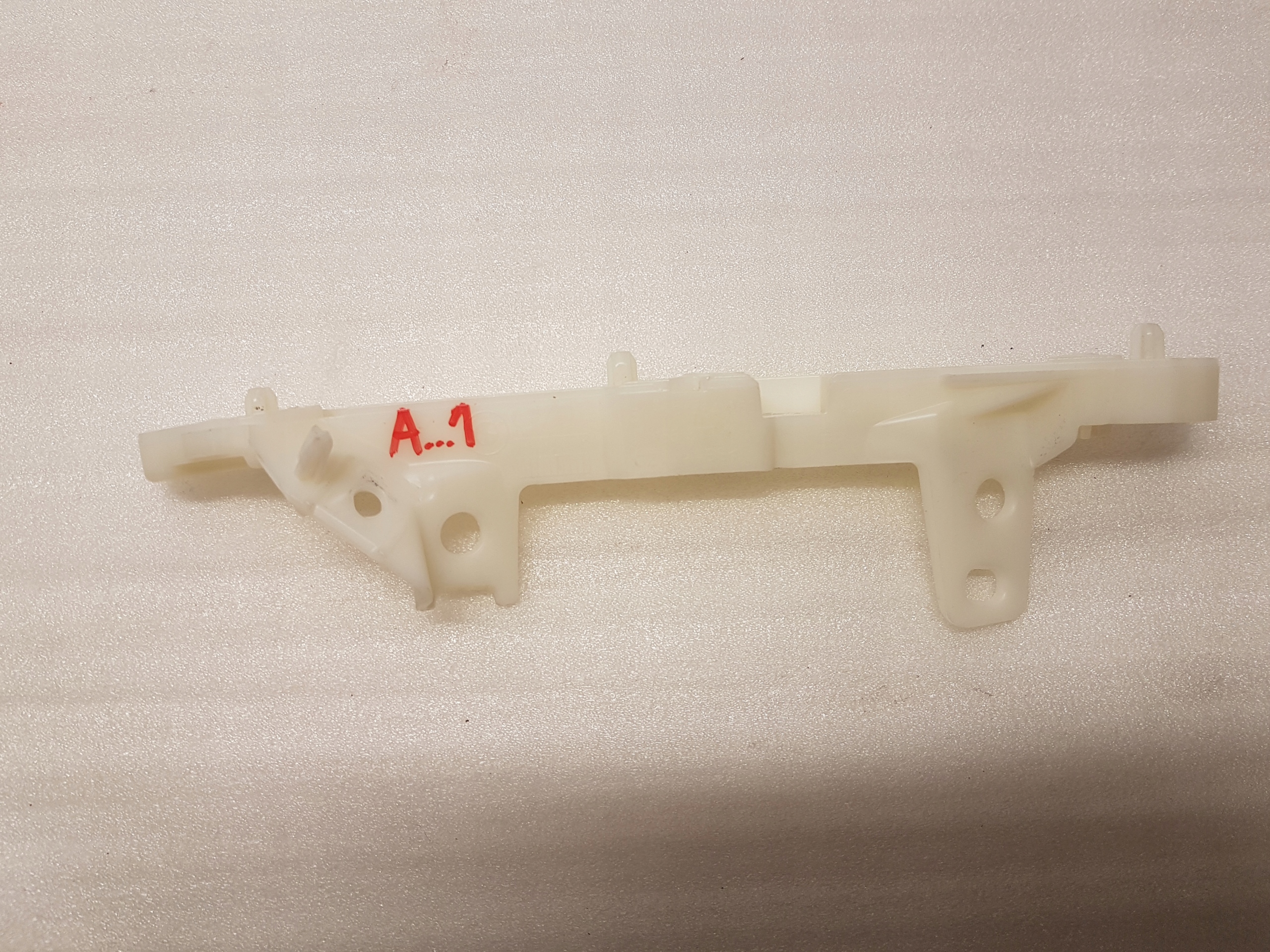 Support Support plaque Pare choc Droite Avant BMW 7 G70 9464050