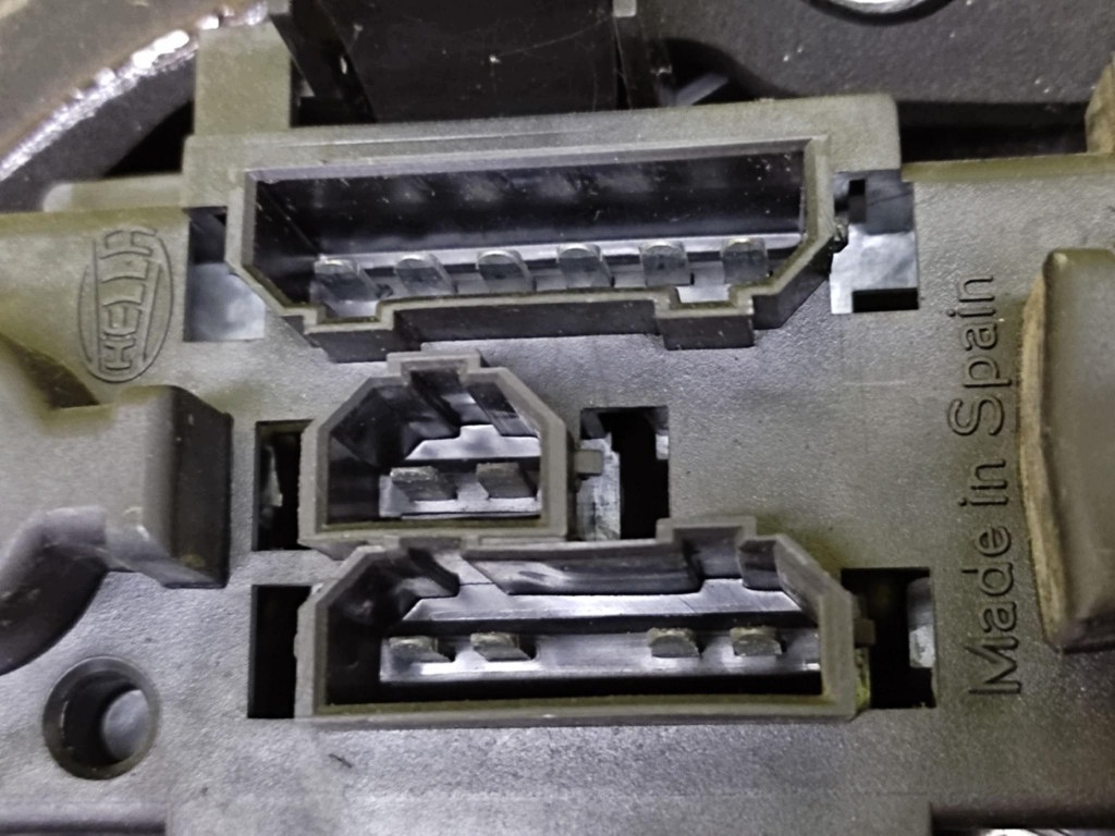 SEAT TOLEDO II light left rear part 1M5945095B