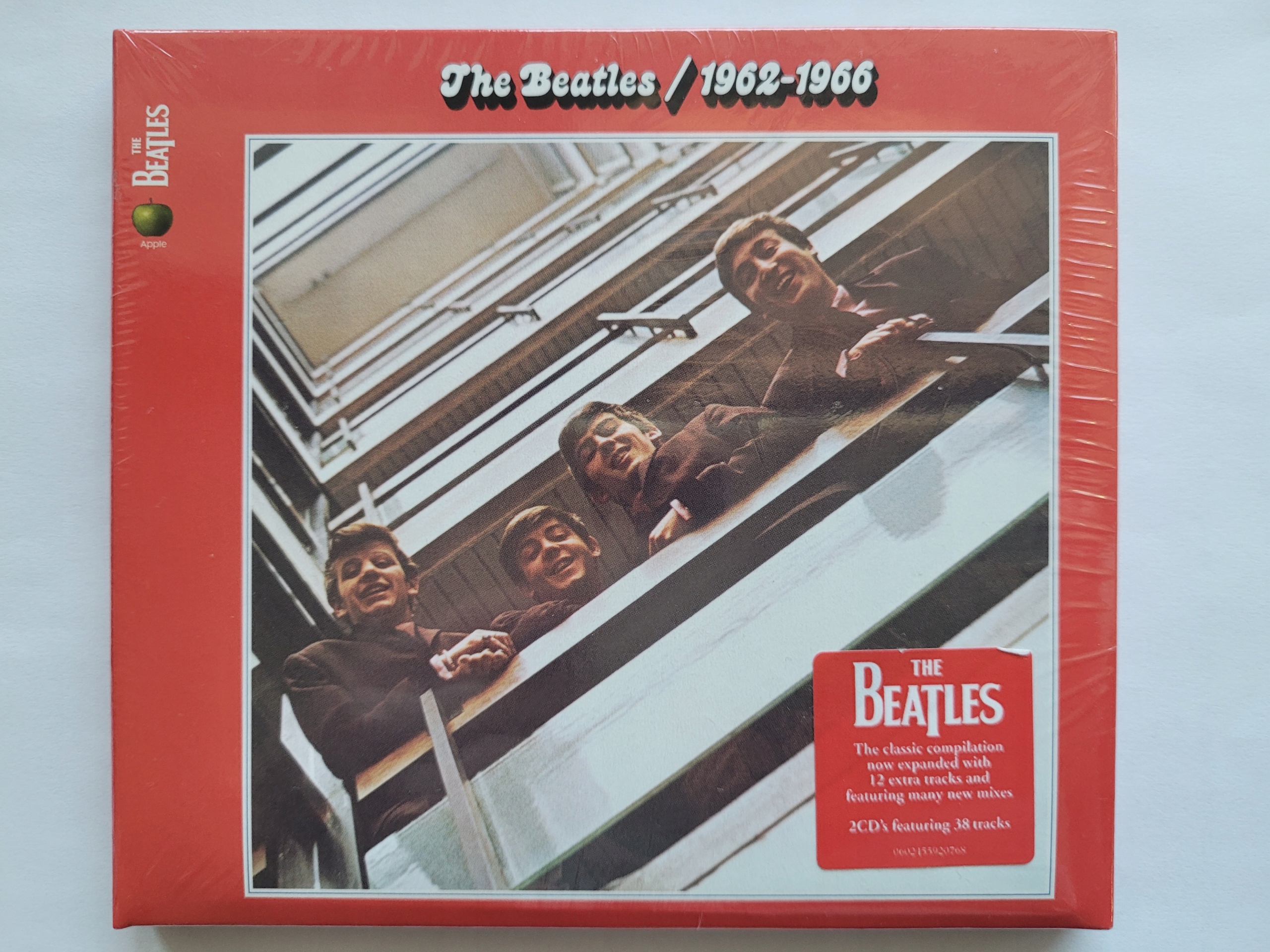 The Beatles Red Album 1962-1966 (remaster 2CD 12 Bonus Tracks) folia