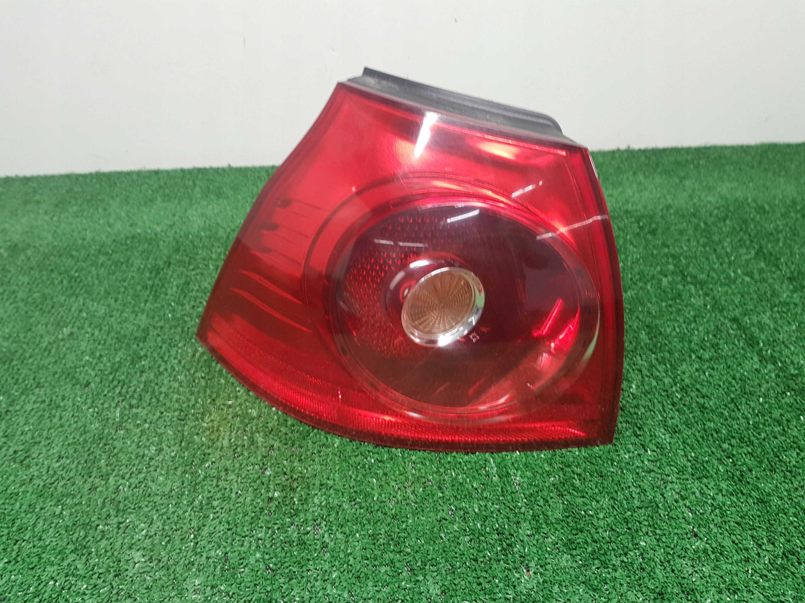 licht links hinten VOLKSWAGEN GOLF 5 1K6945095AA