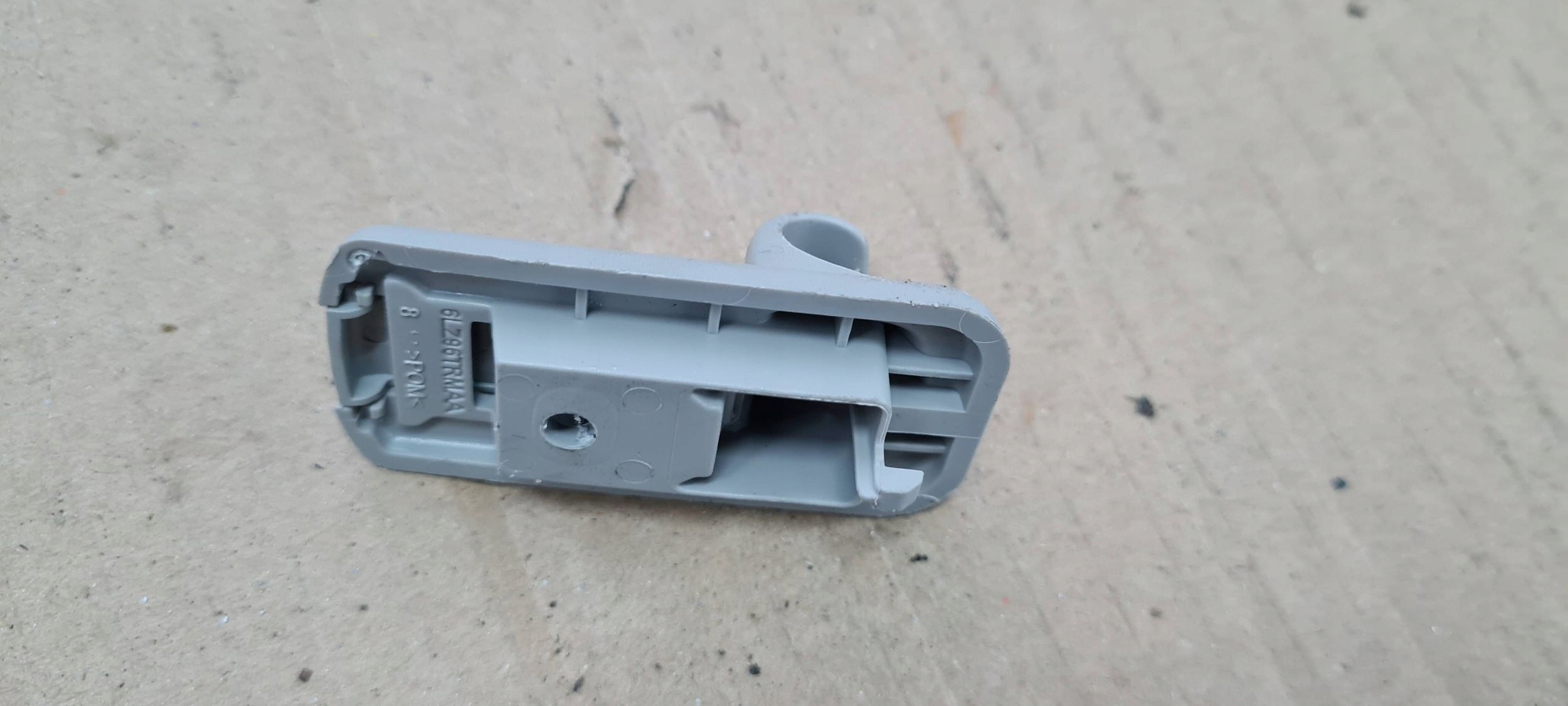 Chrysler Pacifica 2022 bracket HACZYK hook covers PRZECIWSLONECZNEJ