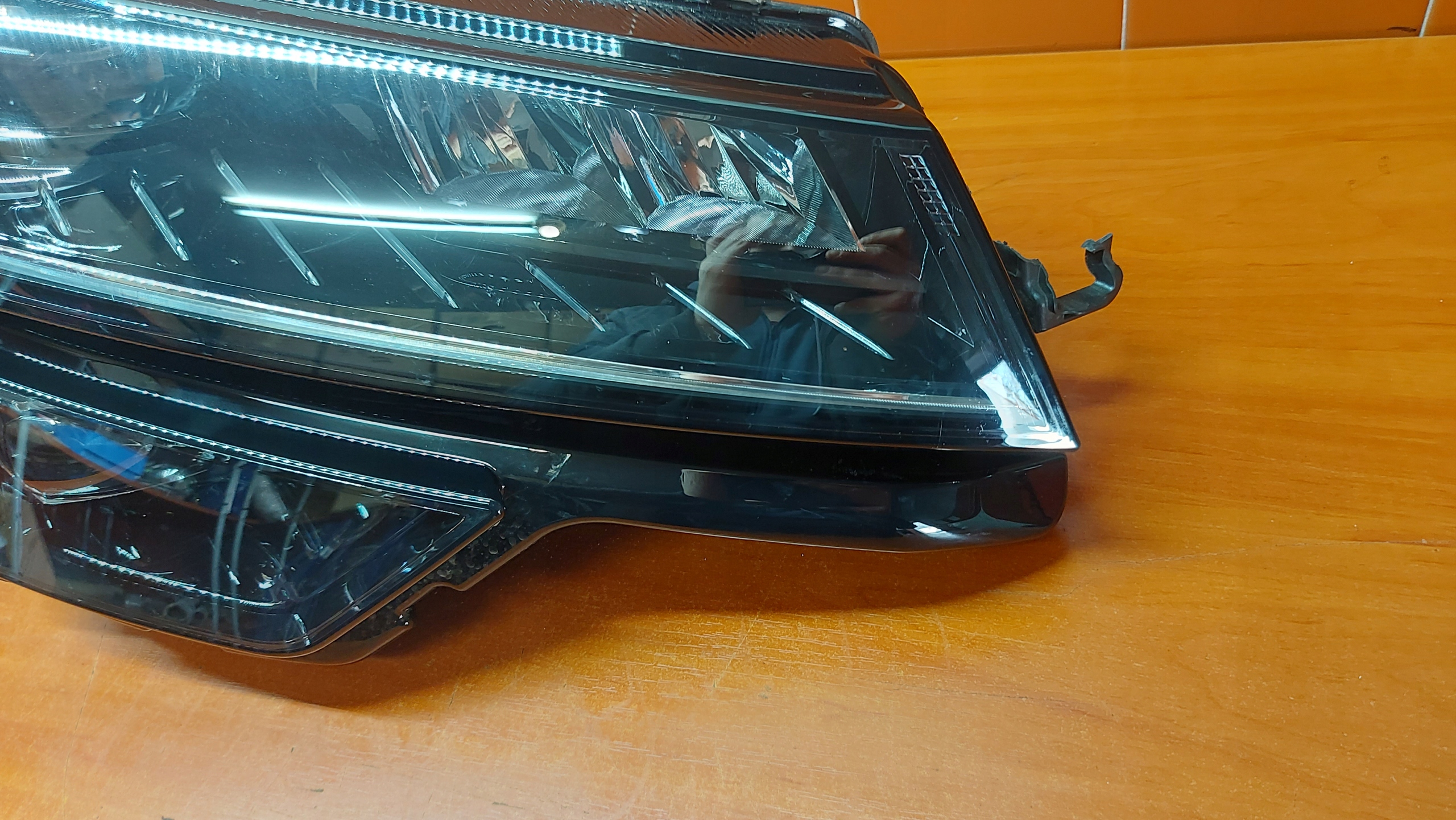 REFLEKTOR light right right front SKODA KAROQ 16